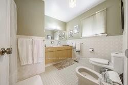 209 Crestwood Rd