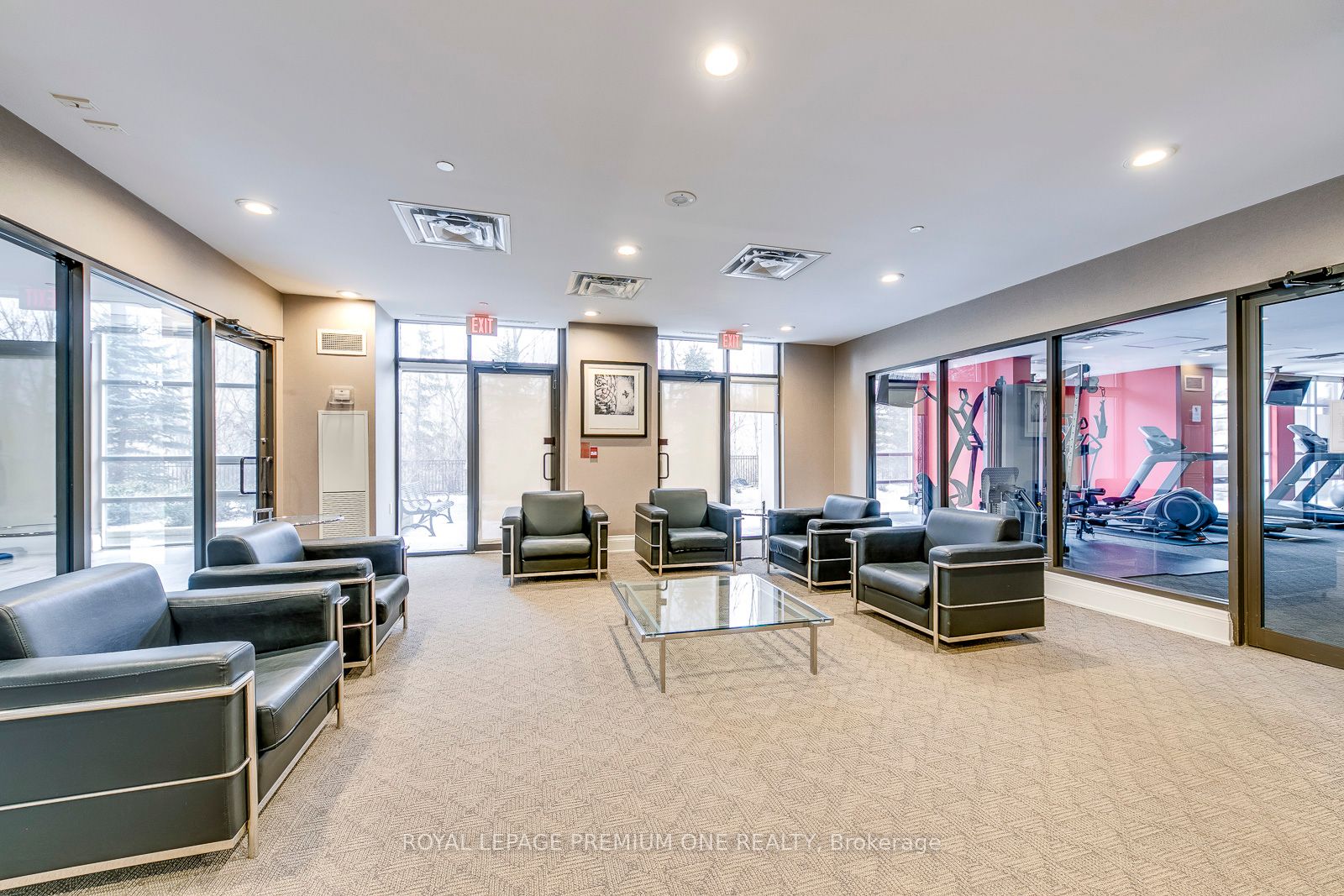 9225 jane Street, #806
