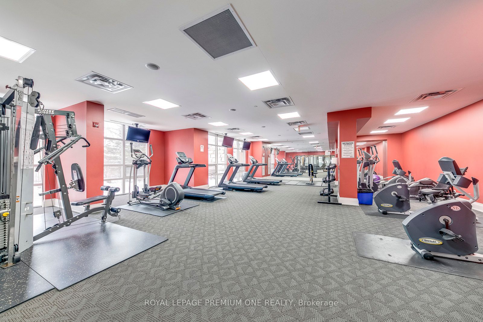9225 jane Street, #806