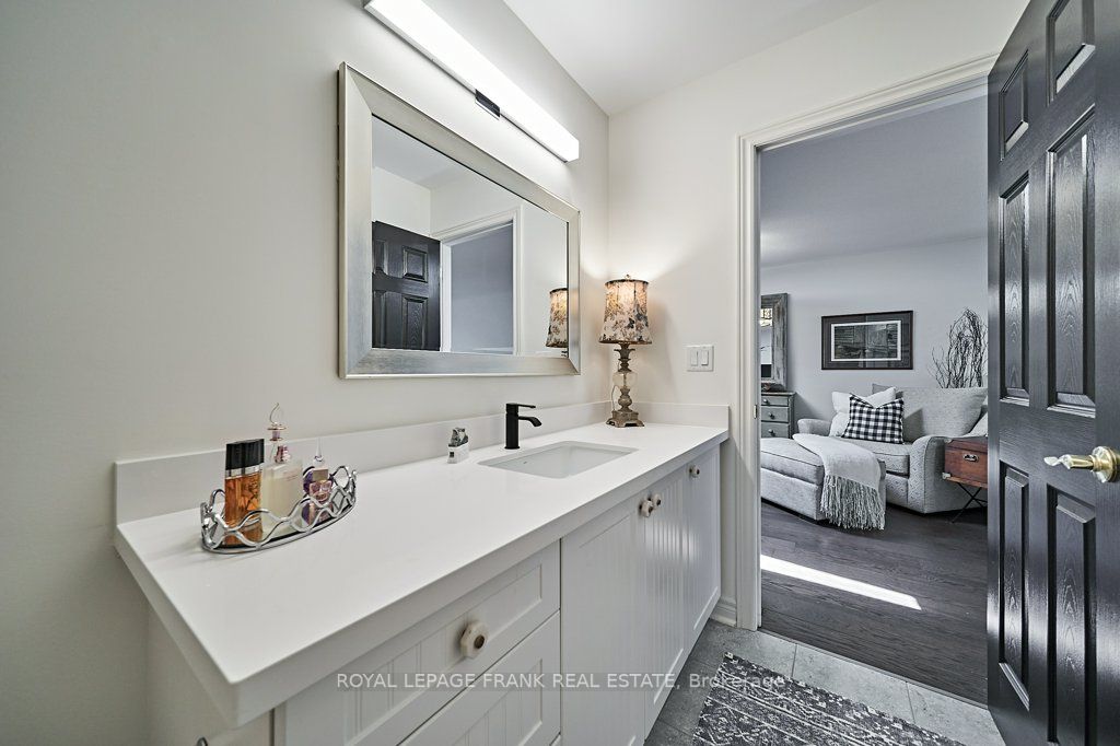 42 Bill Knowles St N, #42