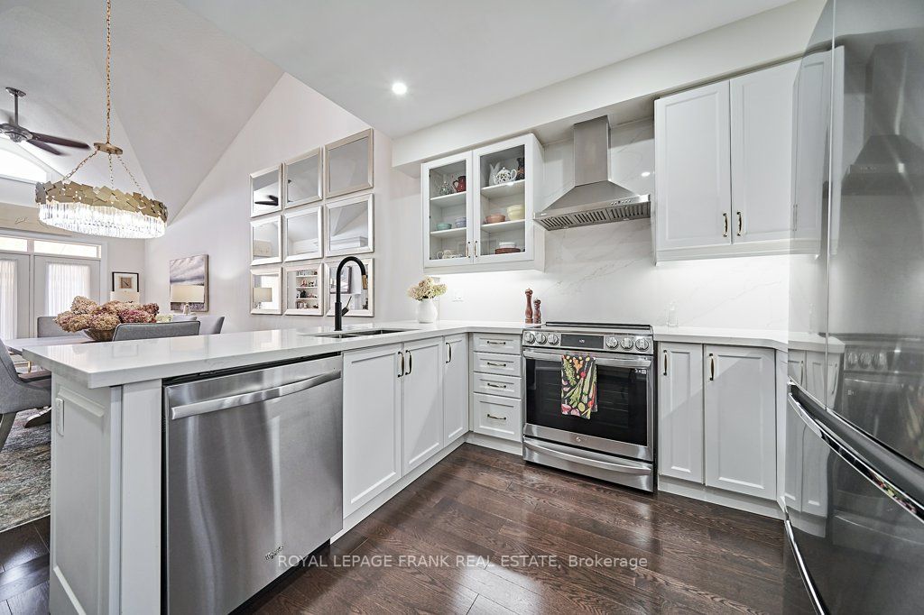 42 Bill Knowles St N, #42