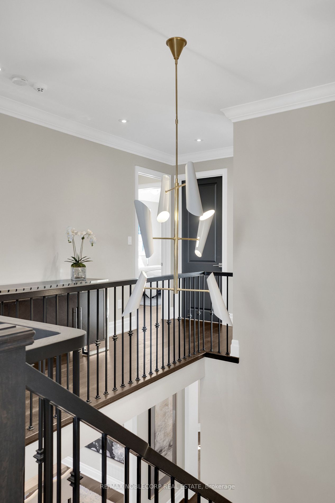 7 Starrett St