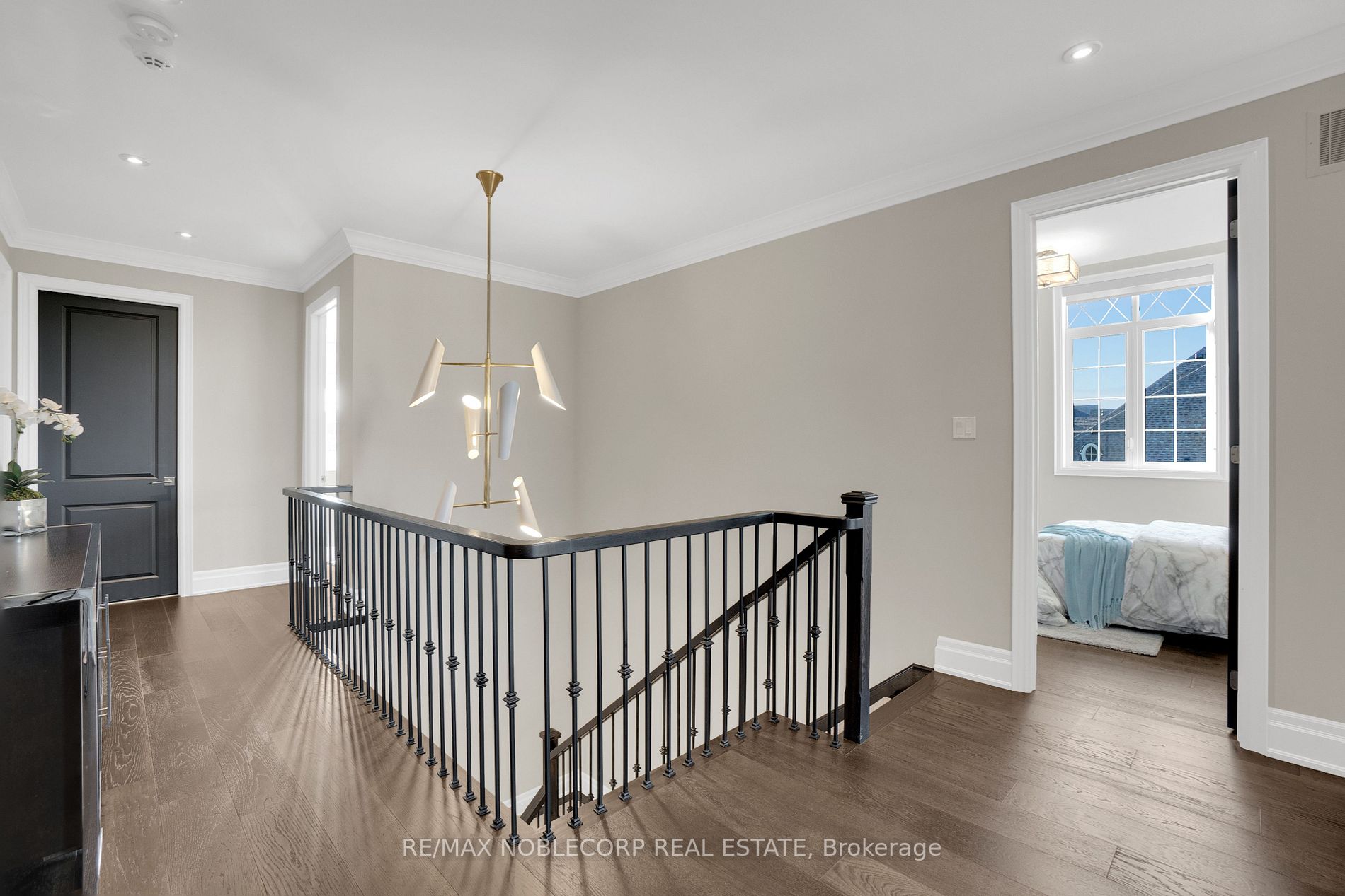 7 Starrett St