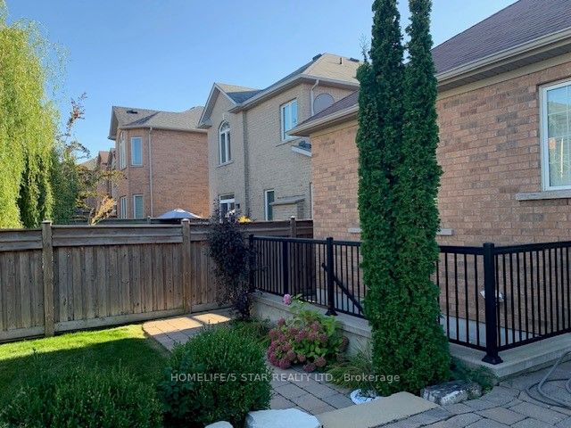 120 Isernia Crescent