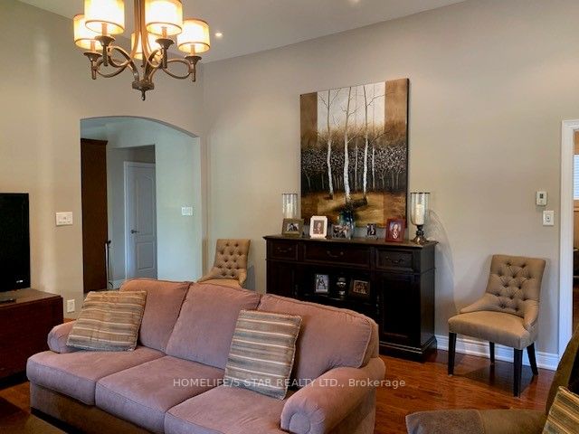 120 Isernia Crescent