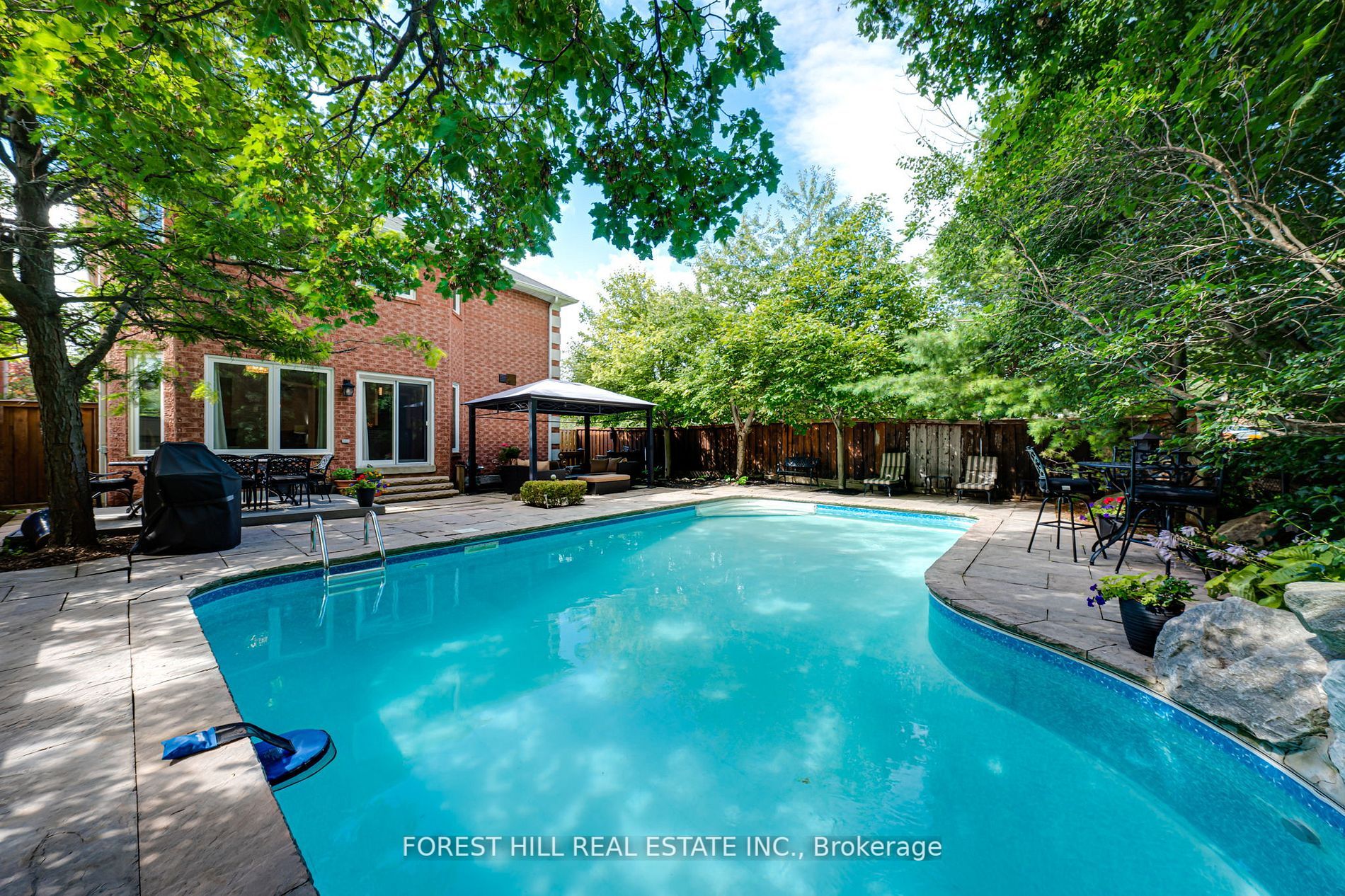 74 Cedar Springs Dr