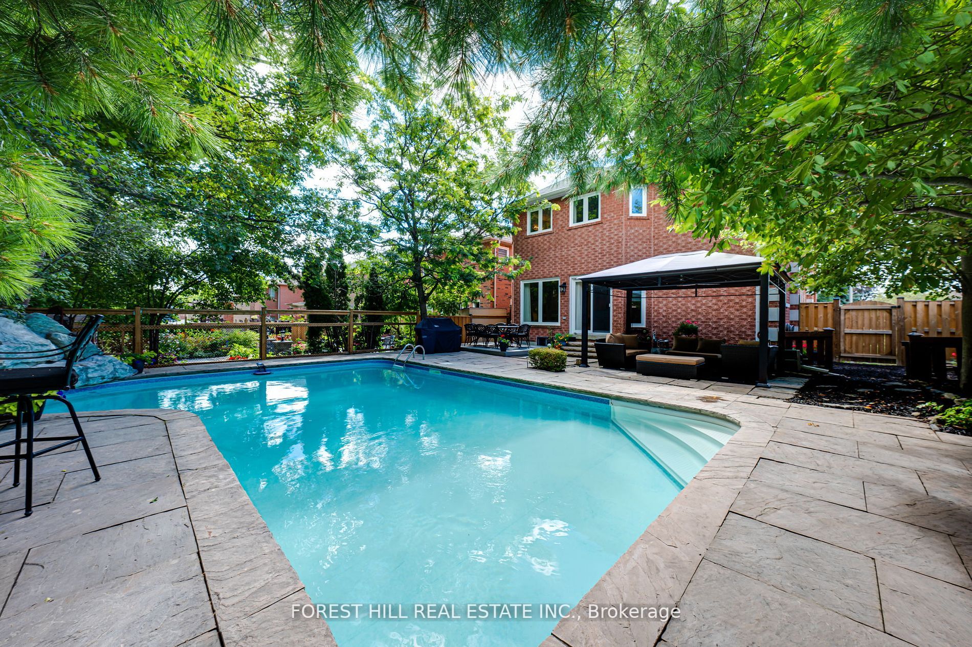 74 Cedar Springs Dr