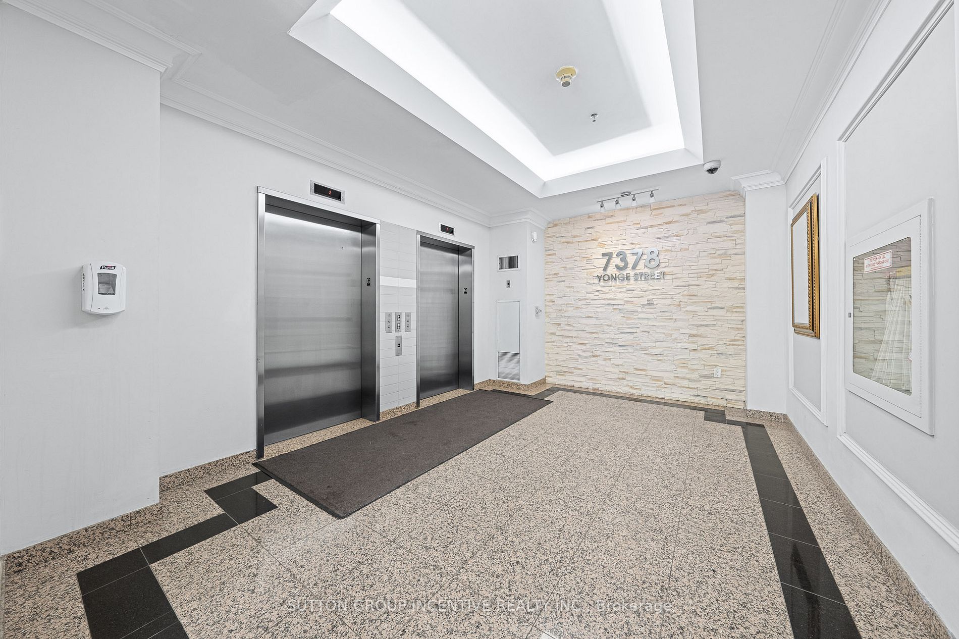 7378 Yonge Street, #210