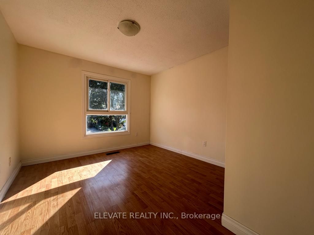 86 Pepperell Cres