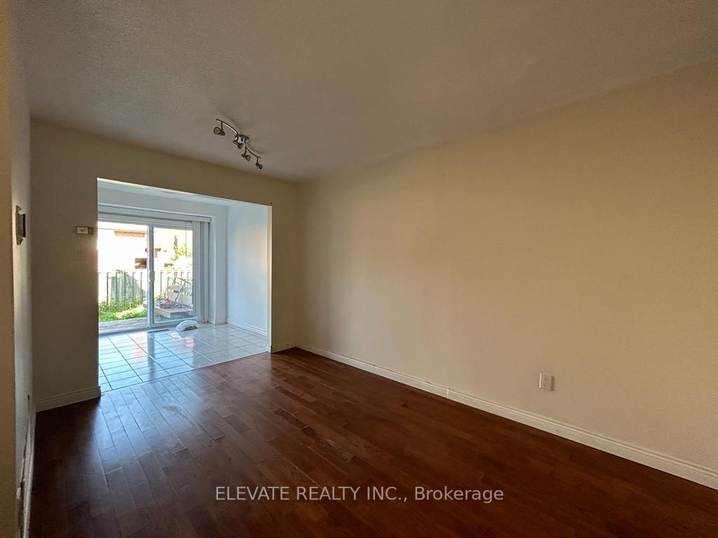86 Pepperell Cres
