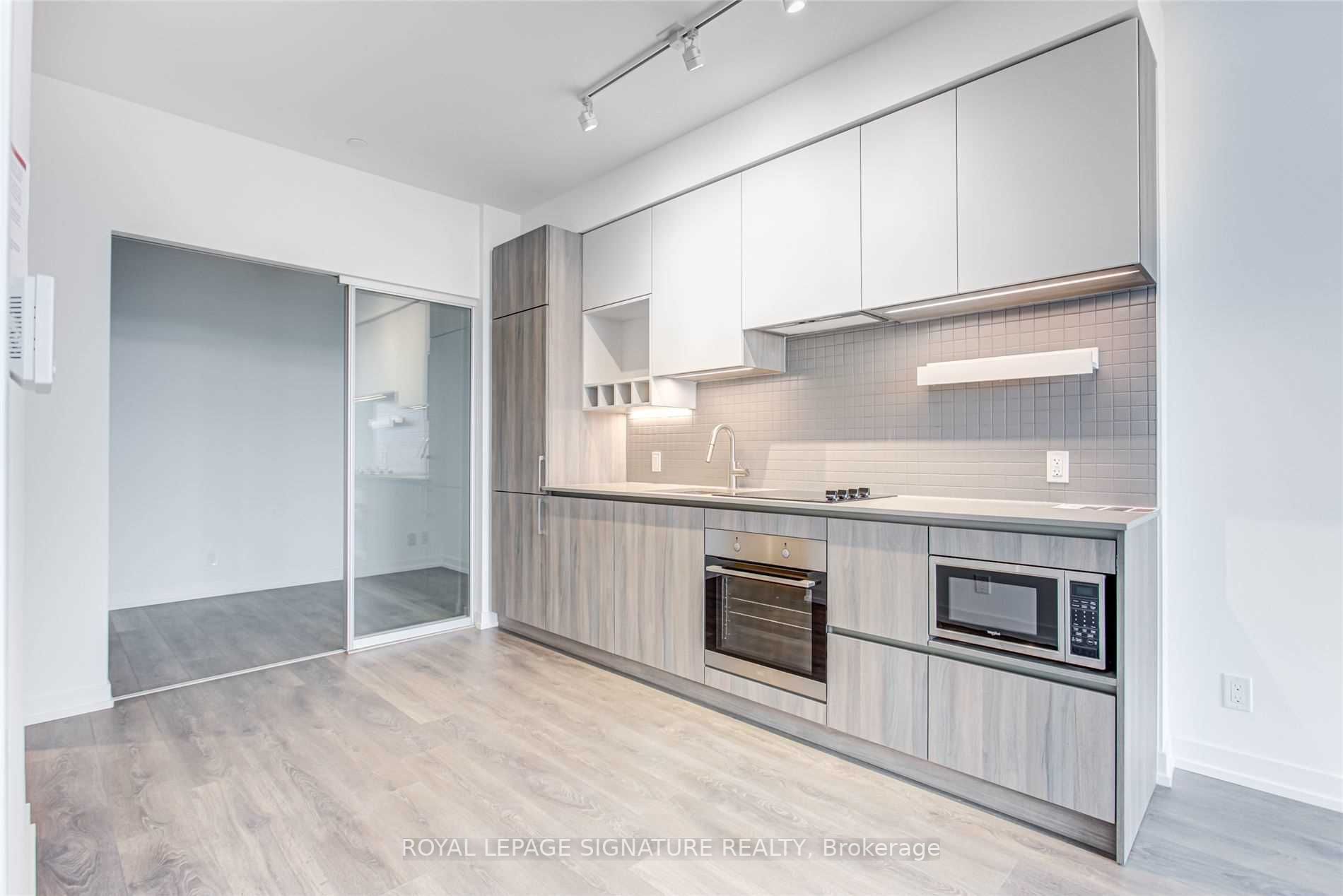 950 Portage Parkway, #3207