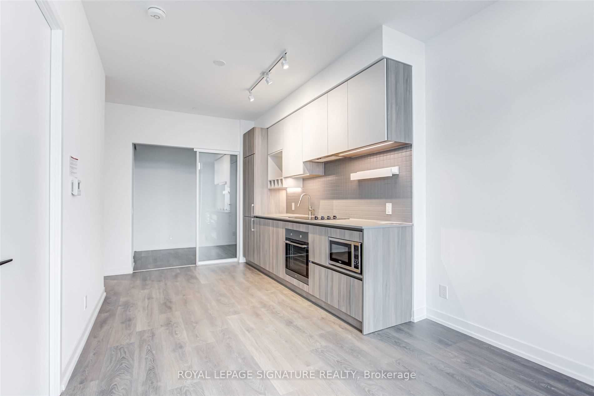 950 Portage Parkway, #3207