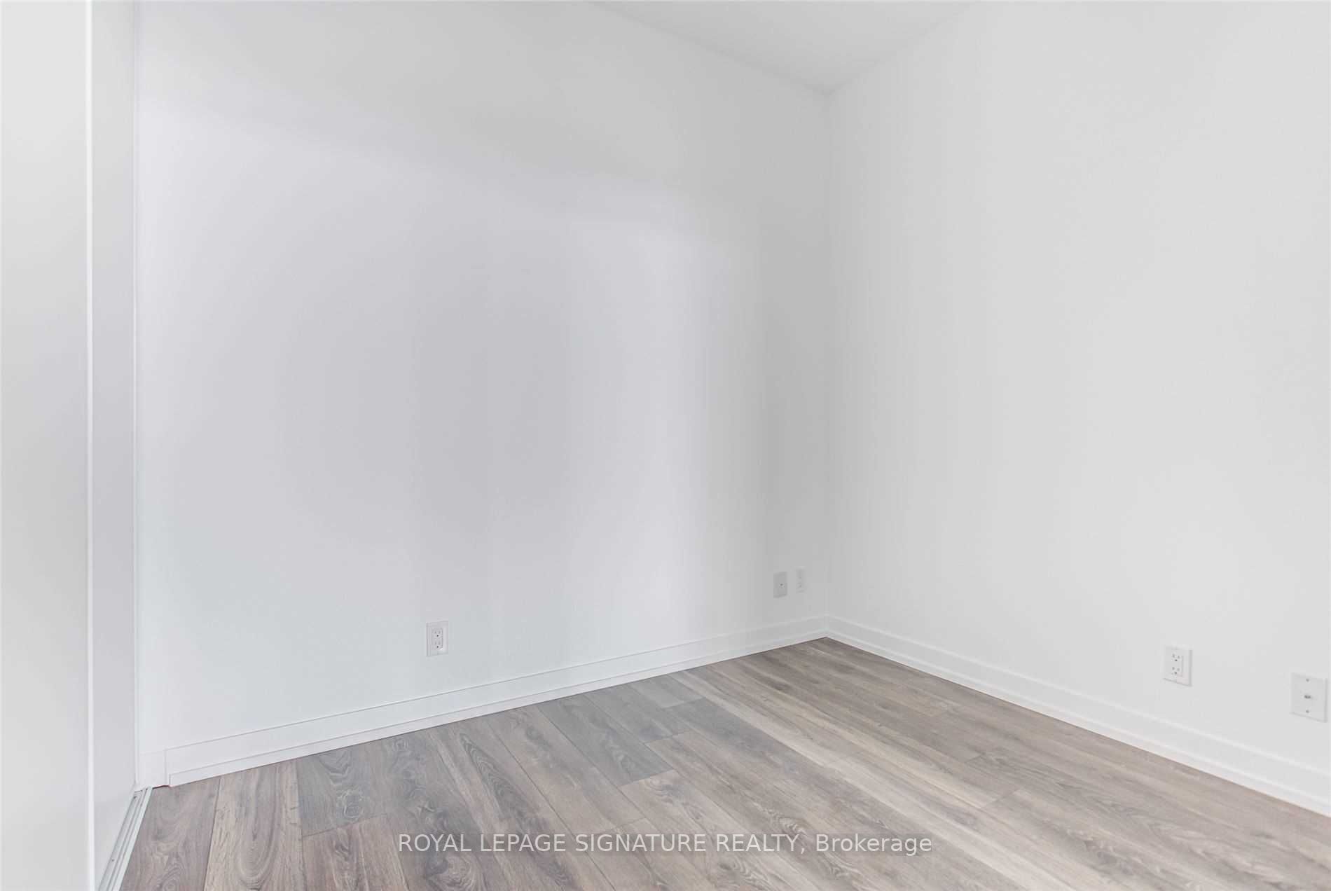 950 Portage Parkway, #3207