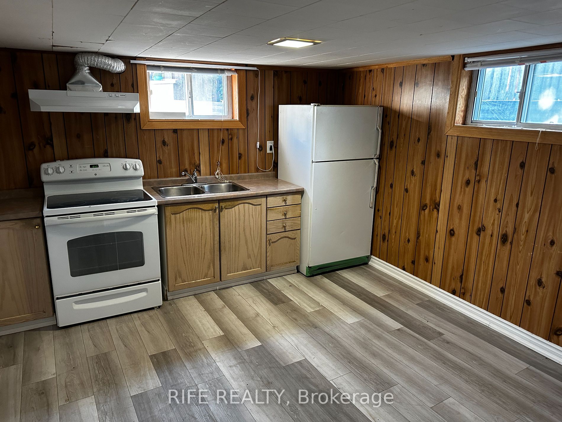 195 Penn (Basement) Ave