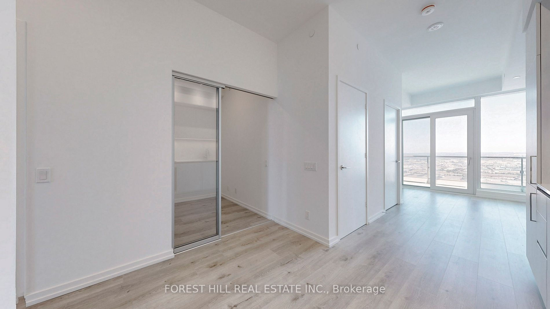7890 Jane St, #4807