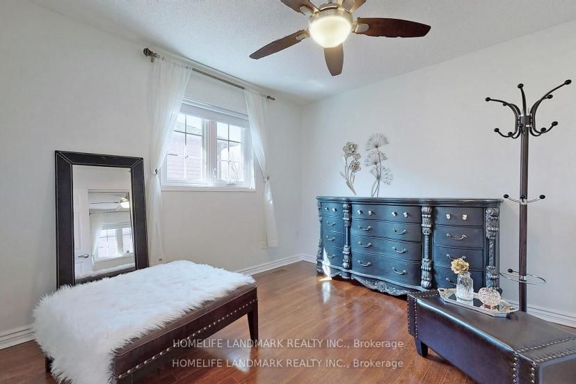 135 Stonebriar Dr
