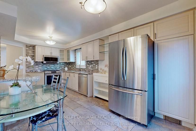 135 Stonebriar Dr
