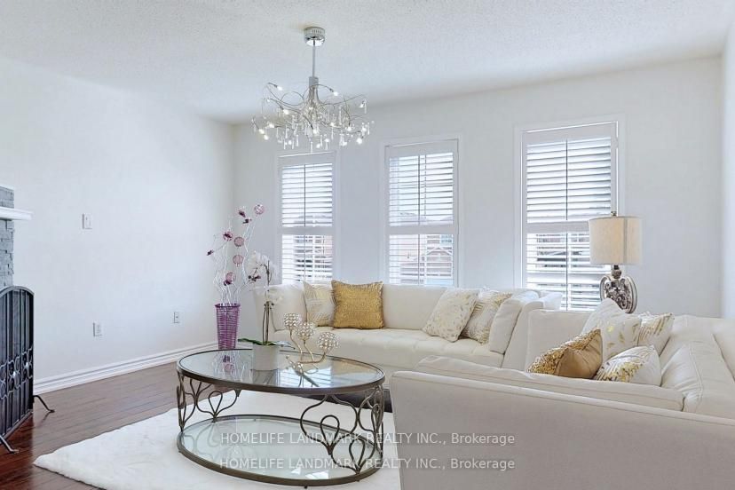 135 Stonebriar Dr