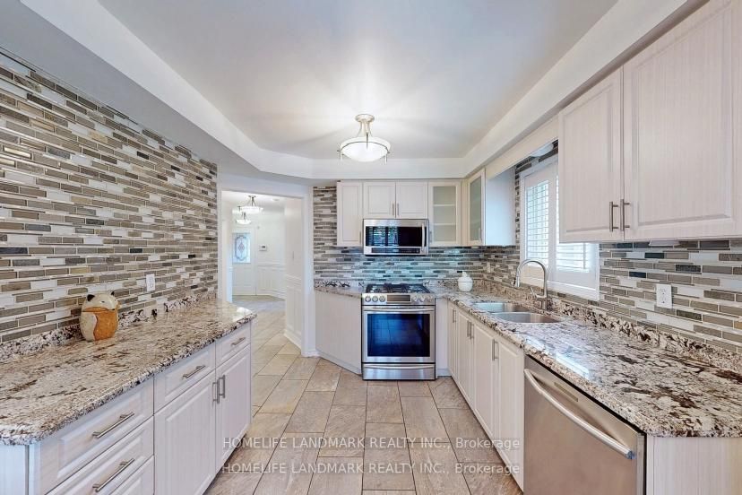 135 Stonebriar Dr
