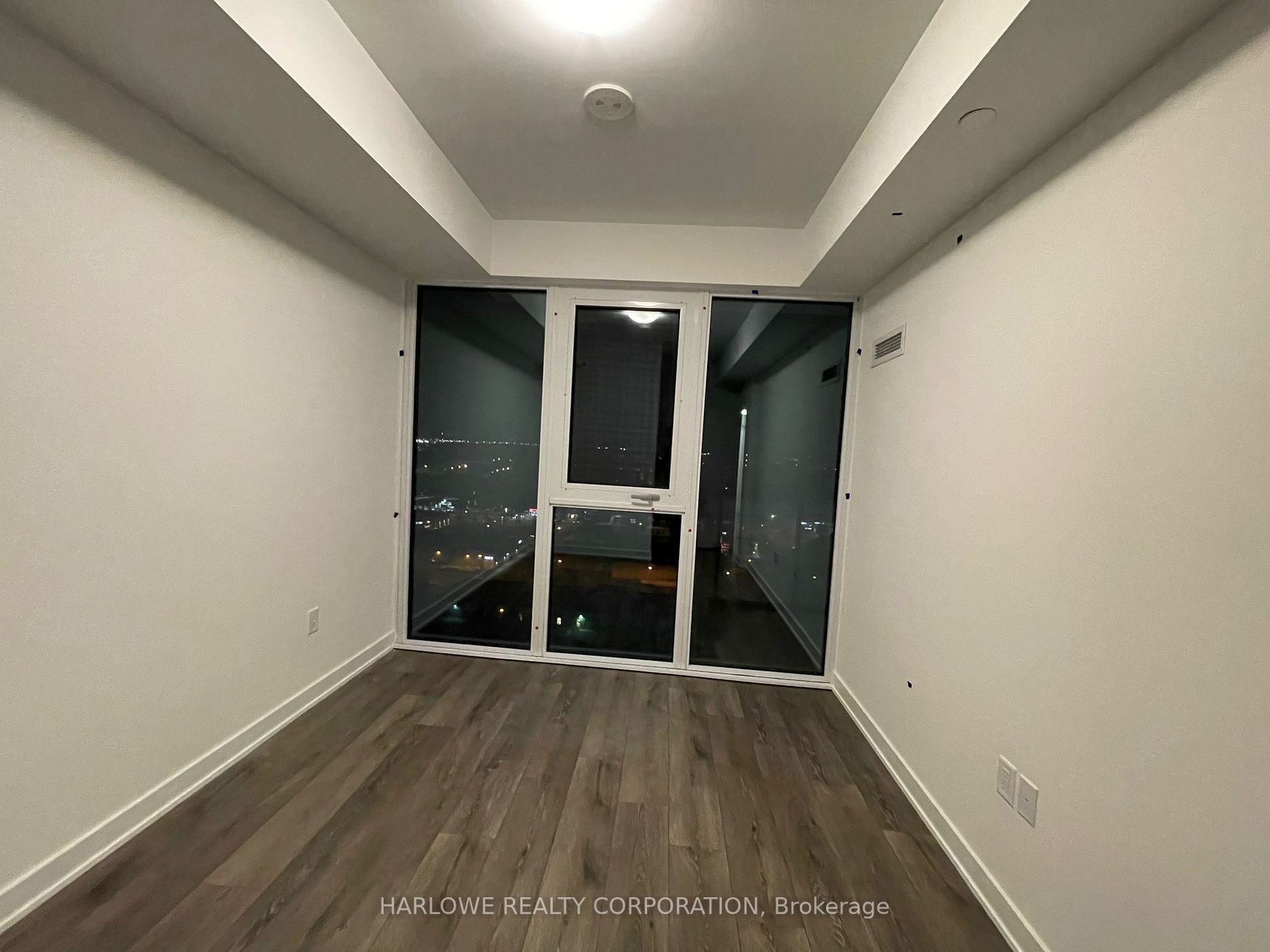 105 Oneida Cres, #1811