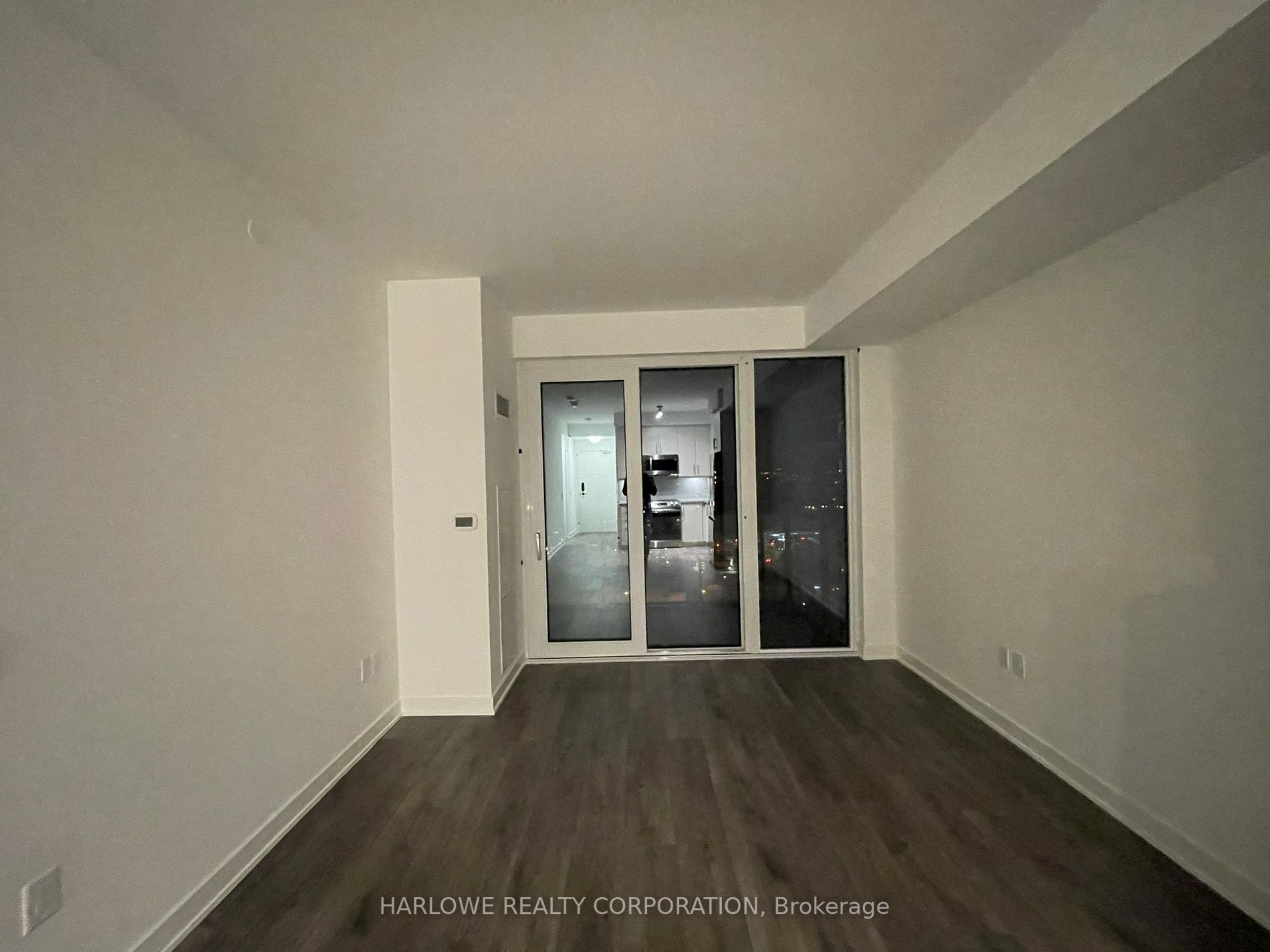 105 Oneida Cres, #1811