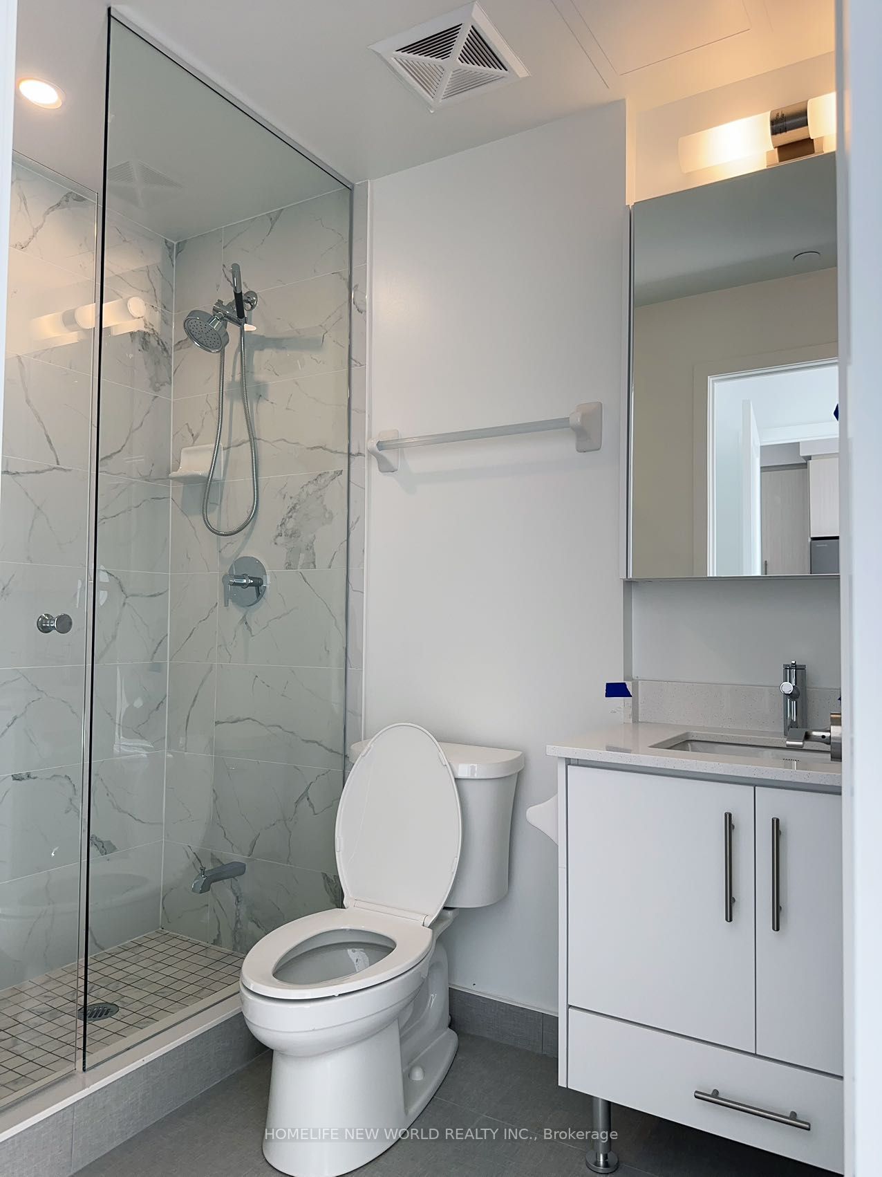 105 Oneida Crescent Cres W, #2202