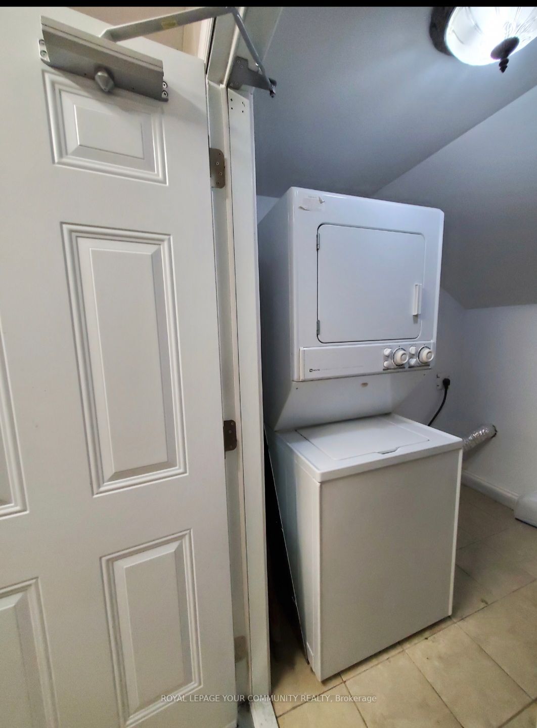 30 Main Street, #Upper#2