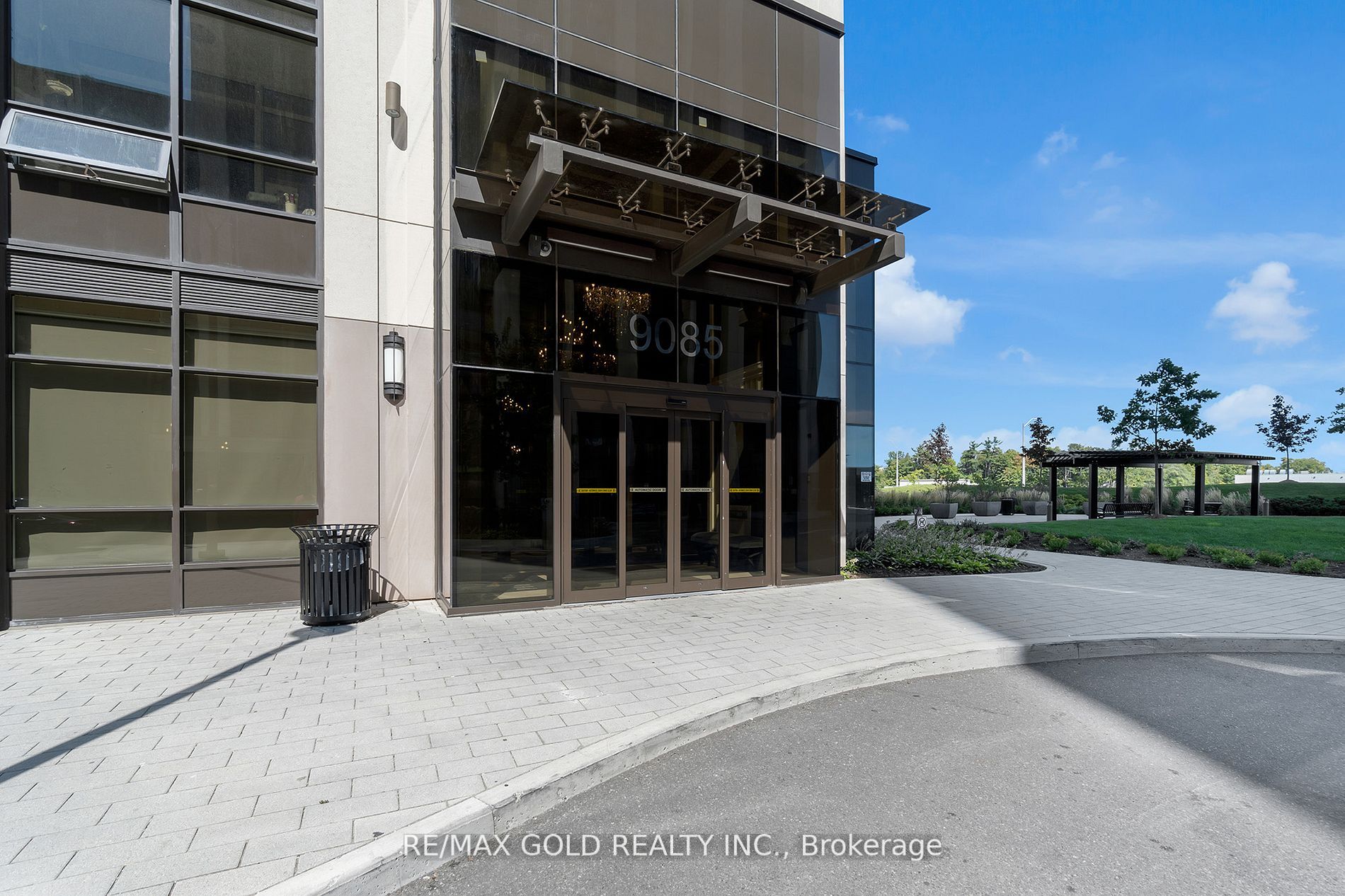 9085 Jane Street, #705
