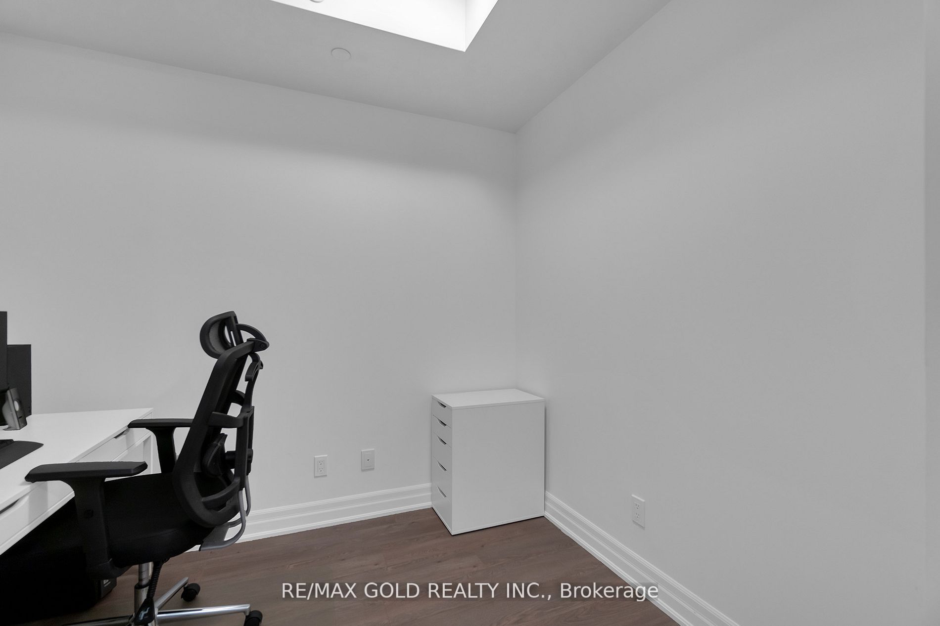 9085 Jane Street, #705