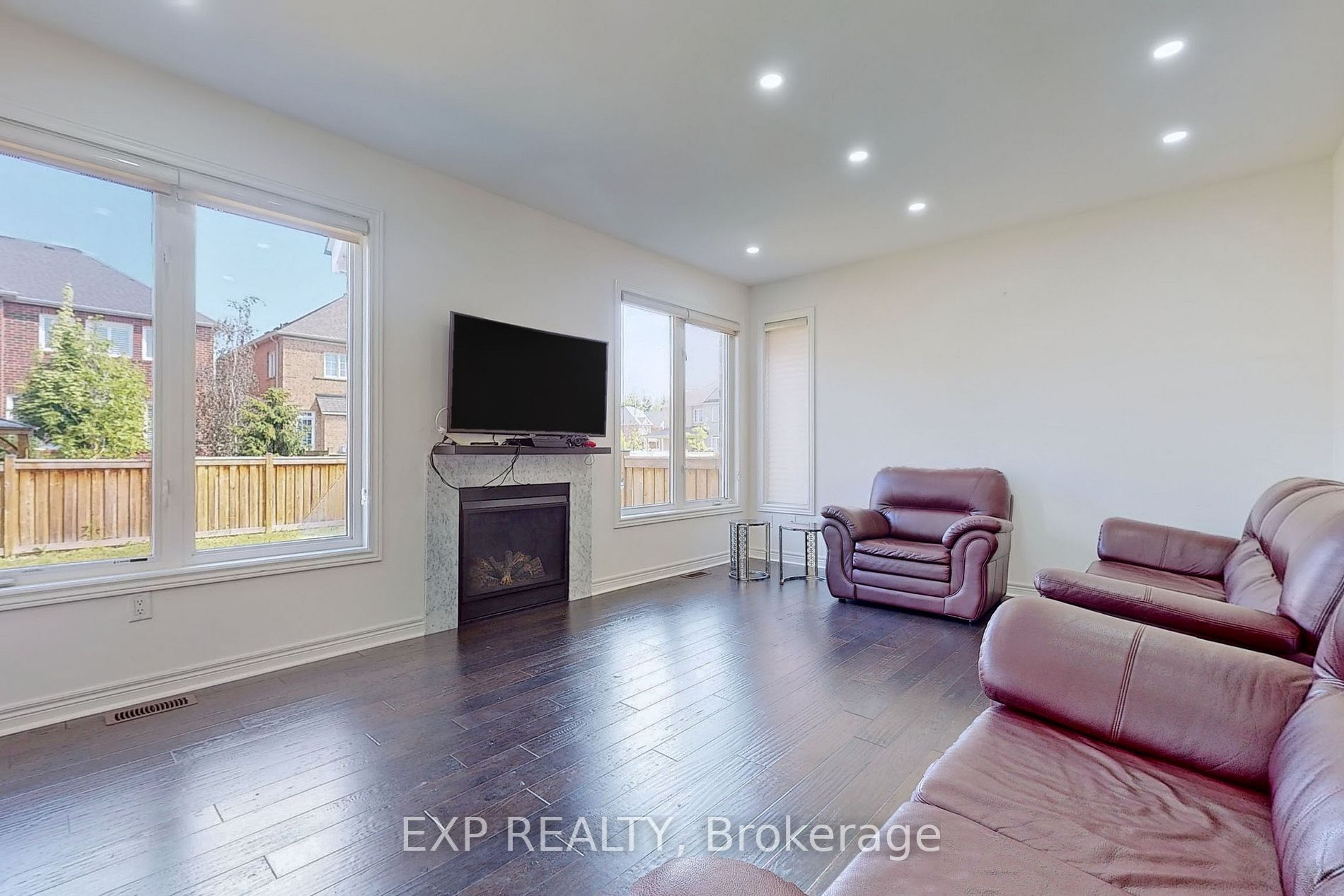 8 Citrine Drive