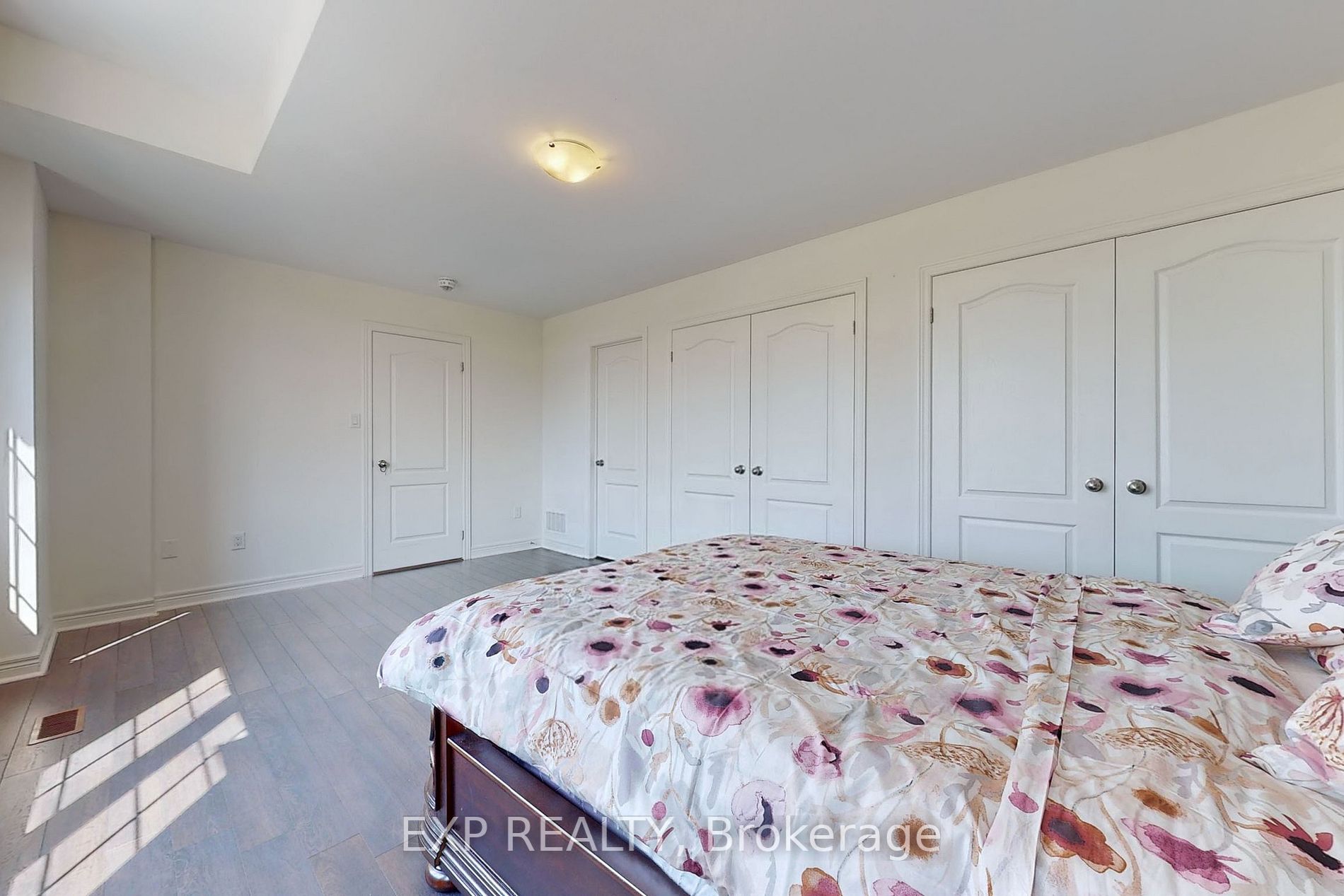 8 Citrine Drive
