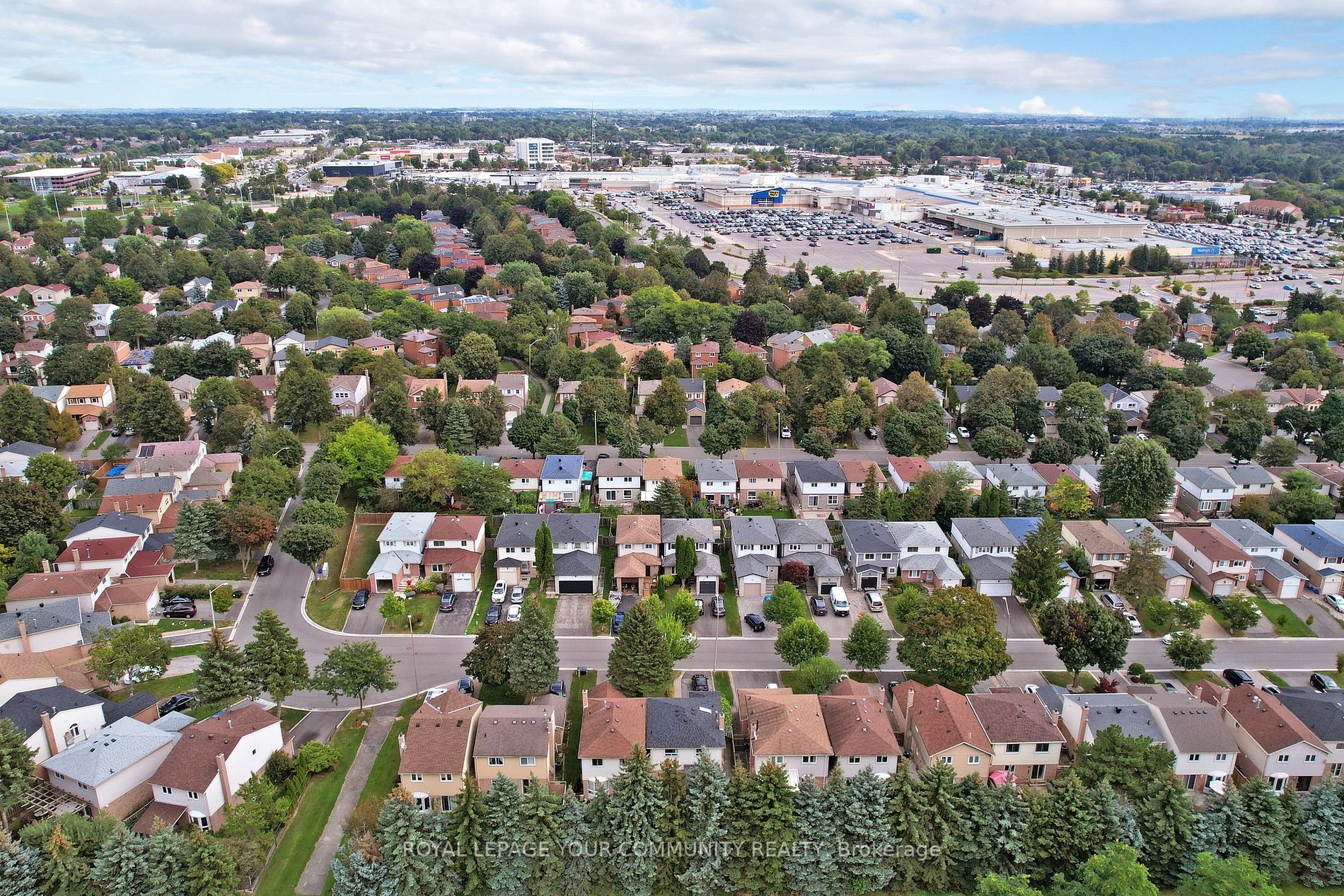 56 Raleigh Cres