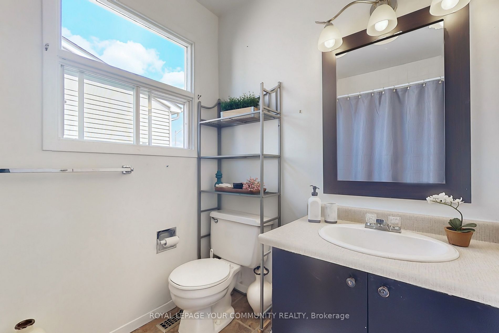 56 Raleigh Cres