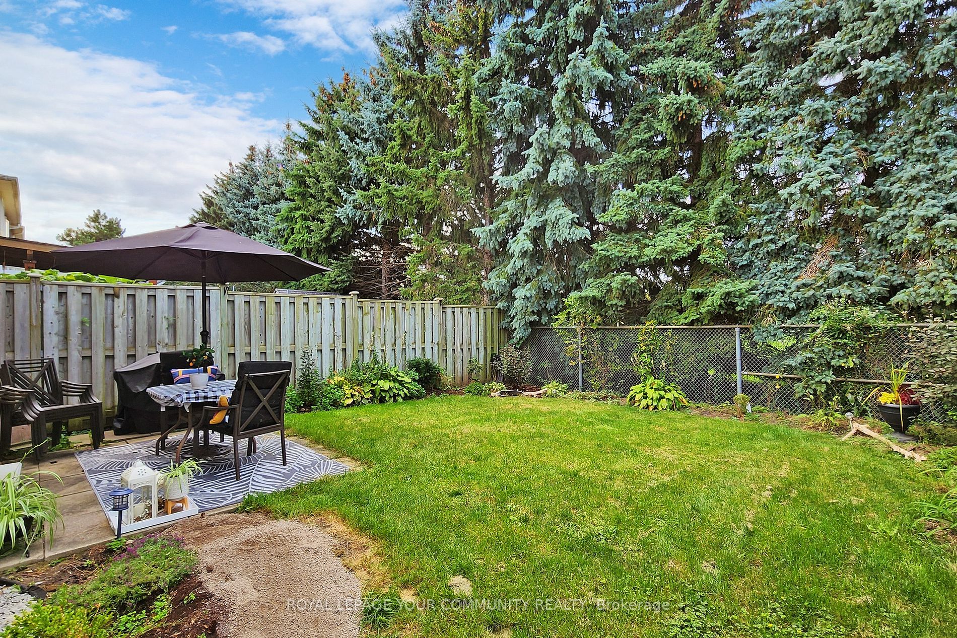 56 Raleigh Cres