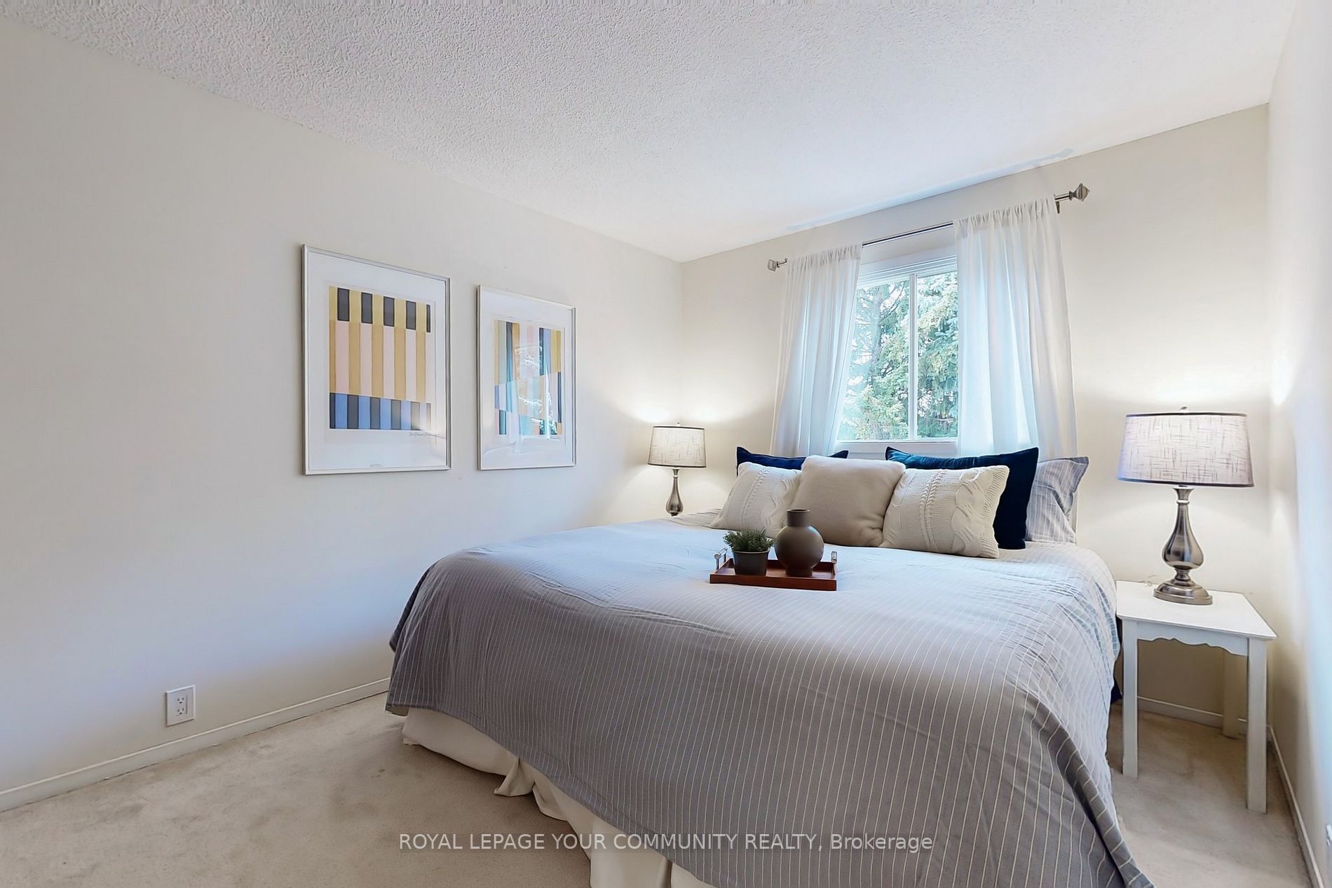 56 Raleigh Cres