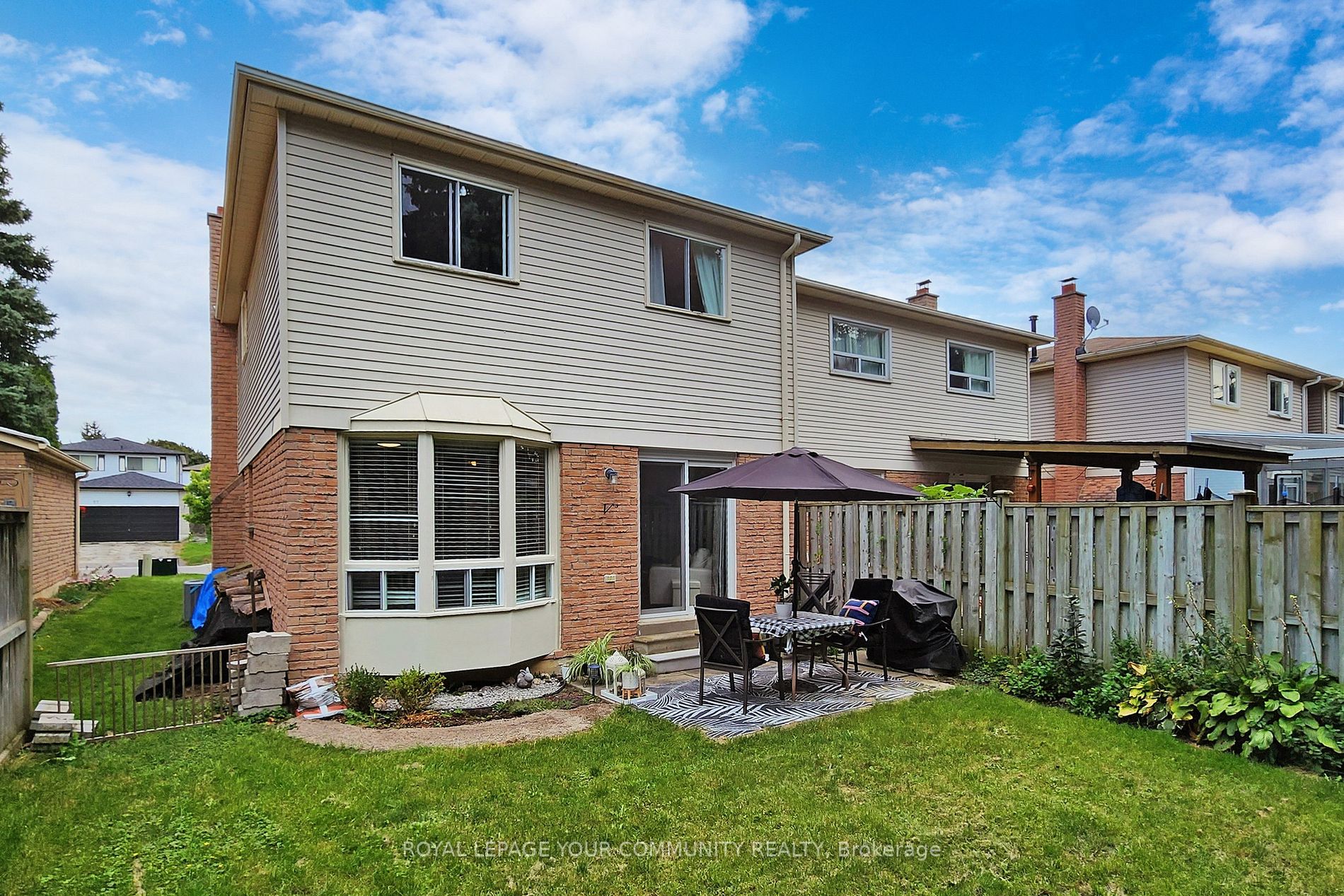 56 Raleigh Cres