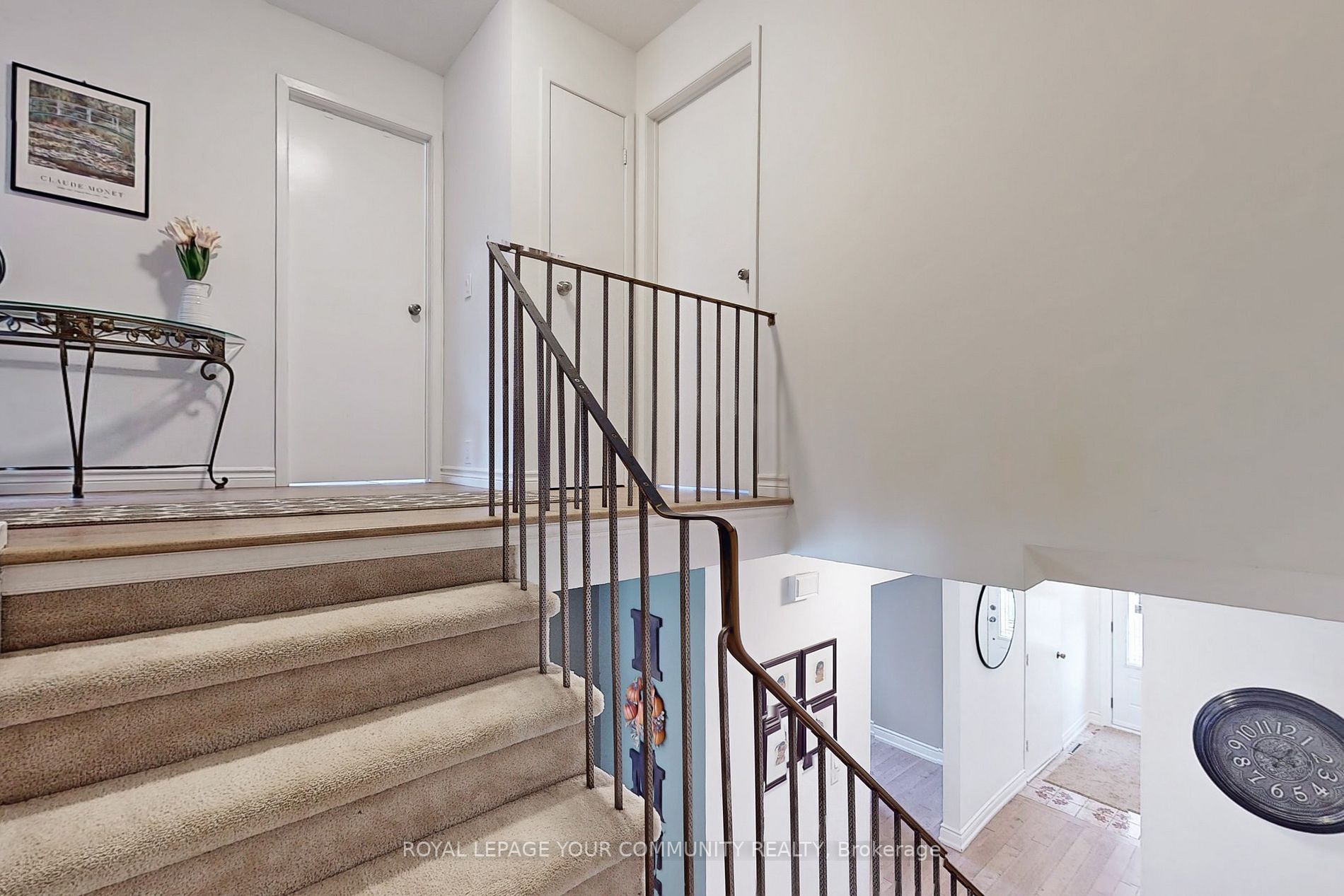 56 Raleigh Cres