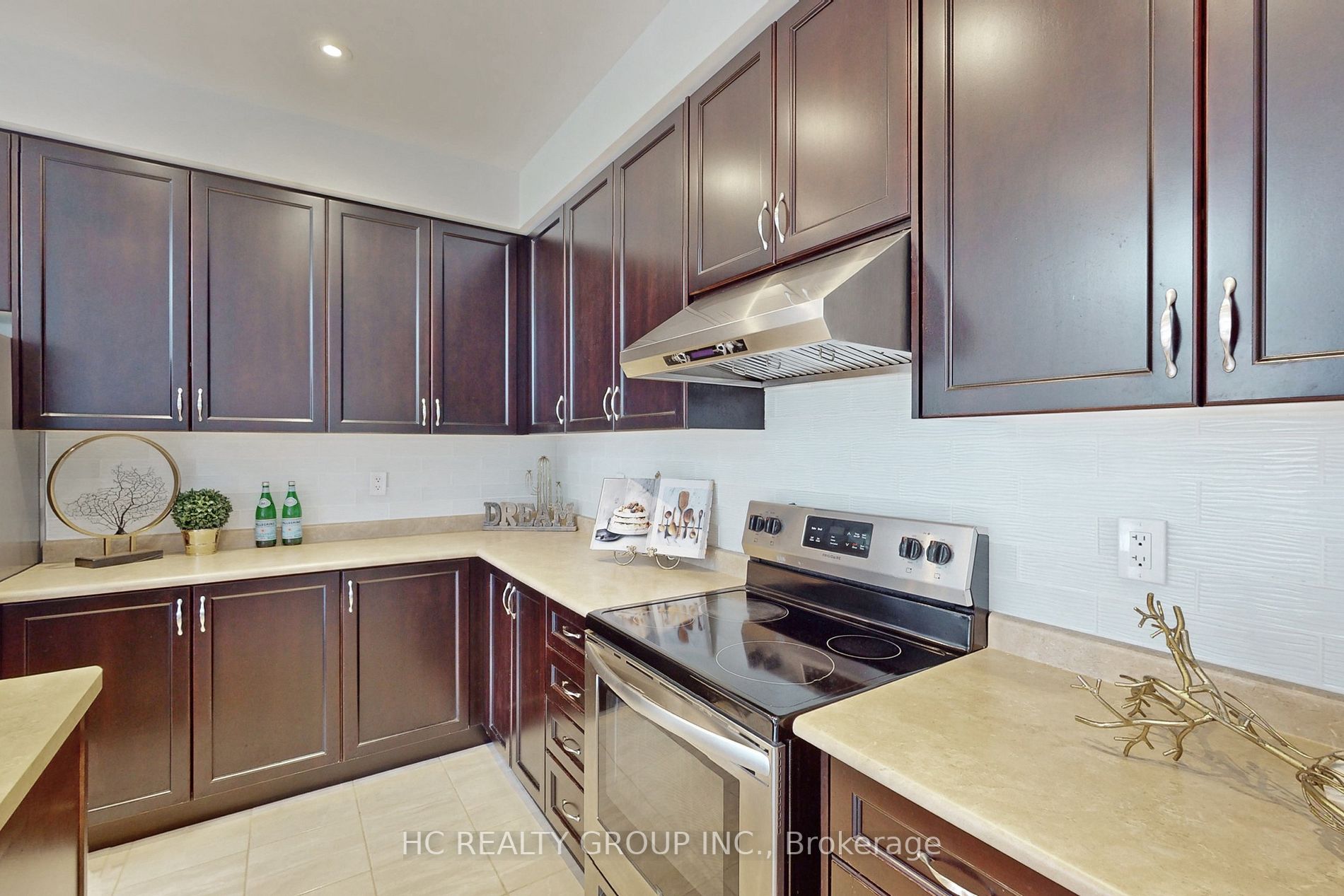 86 Robb Thompson Rd