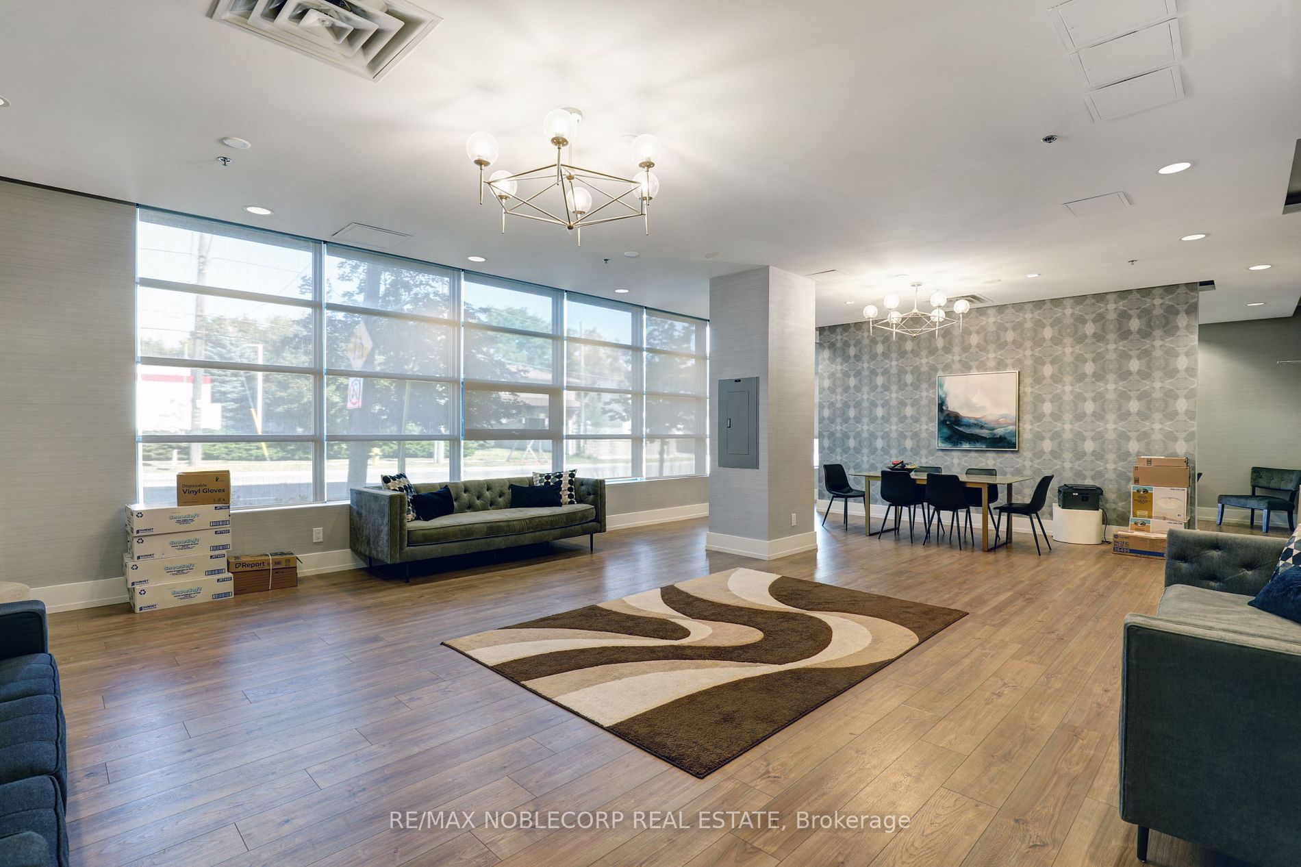 7730 Kipling Ave, #907
