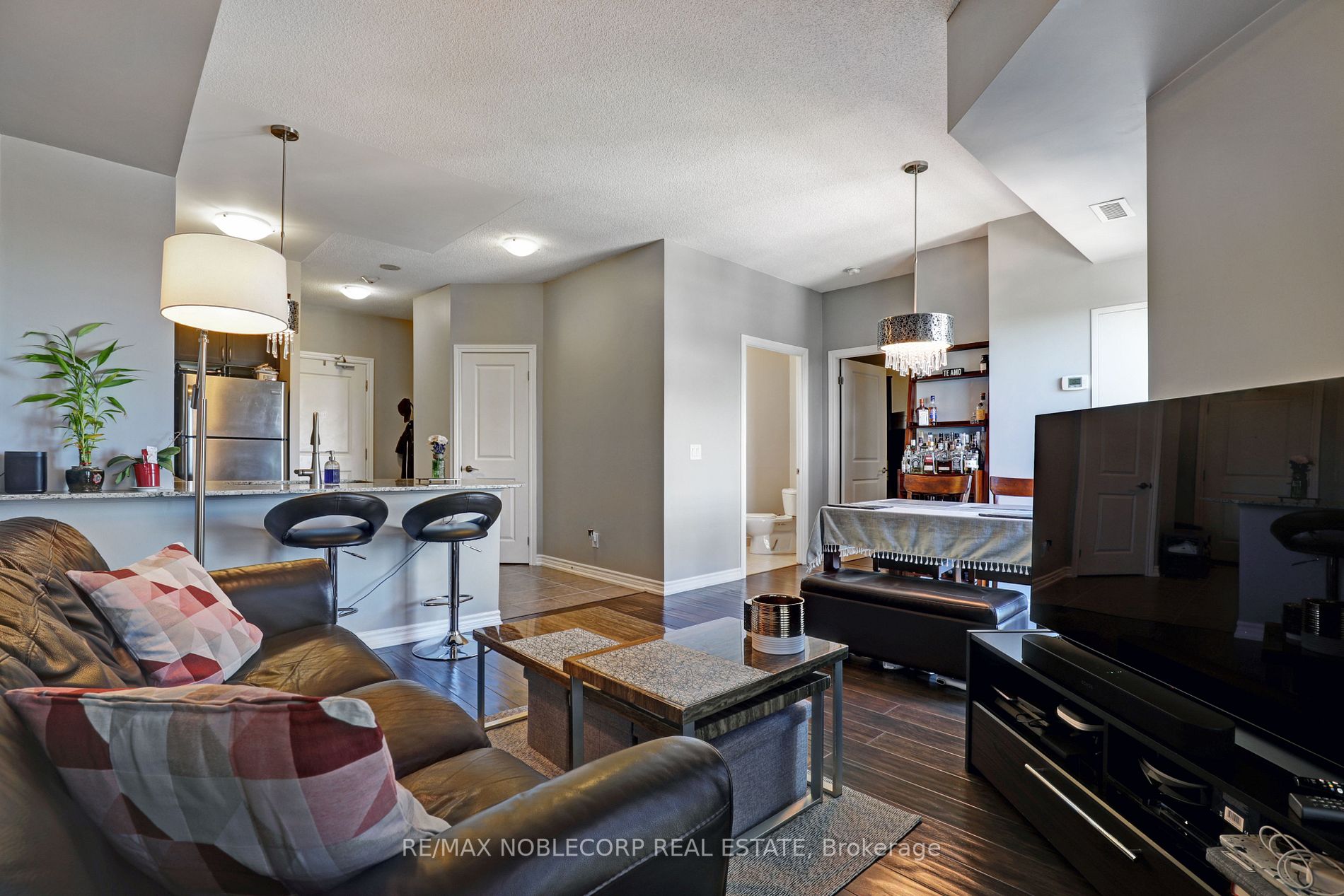 7730 Kipling Ave, #907