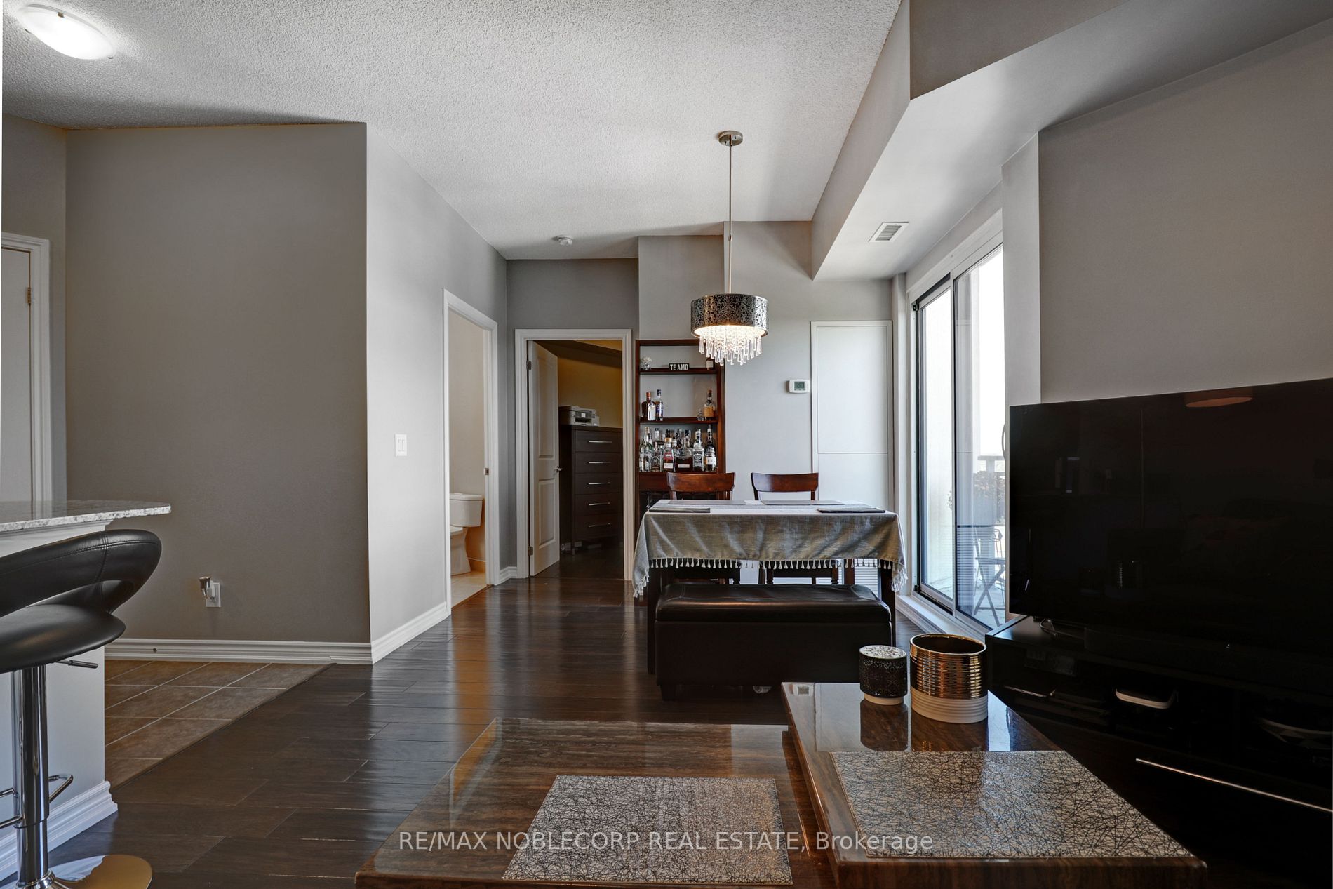 7730 Kipling Ave, #907