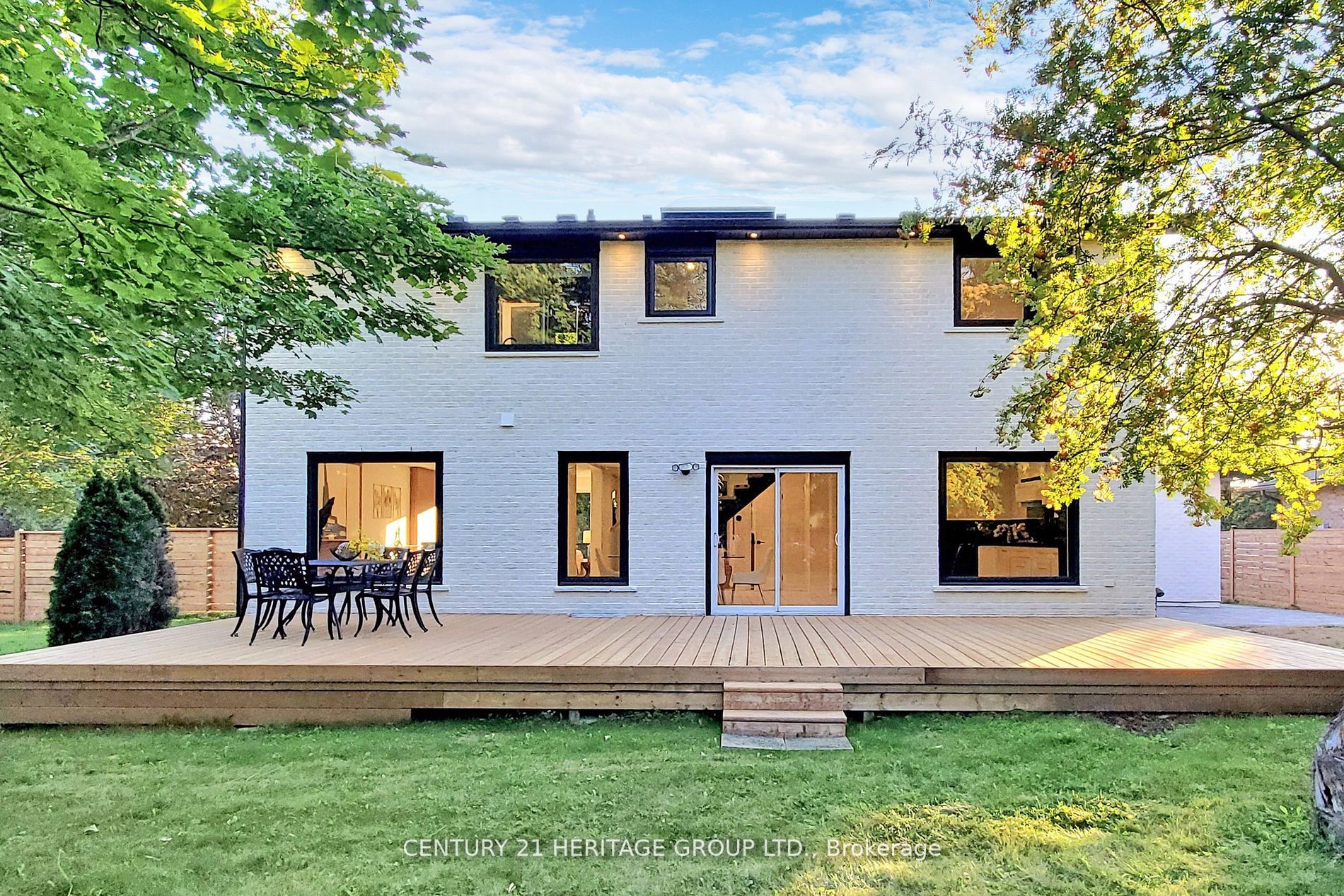 1 Rosegarden Cres