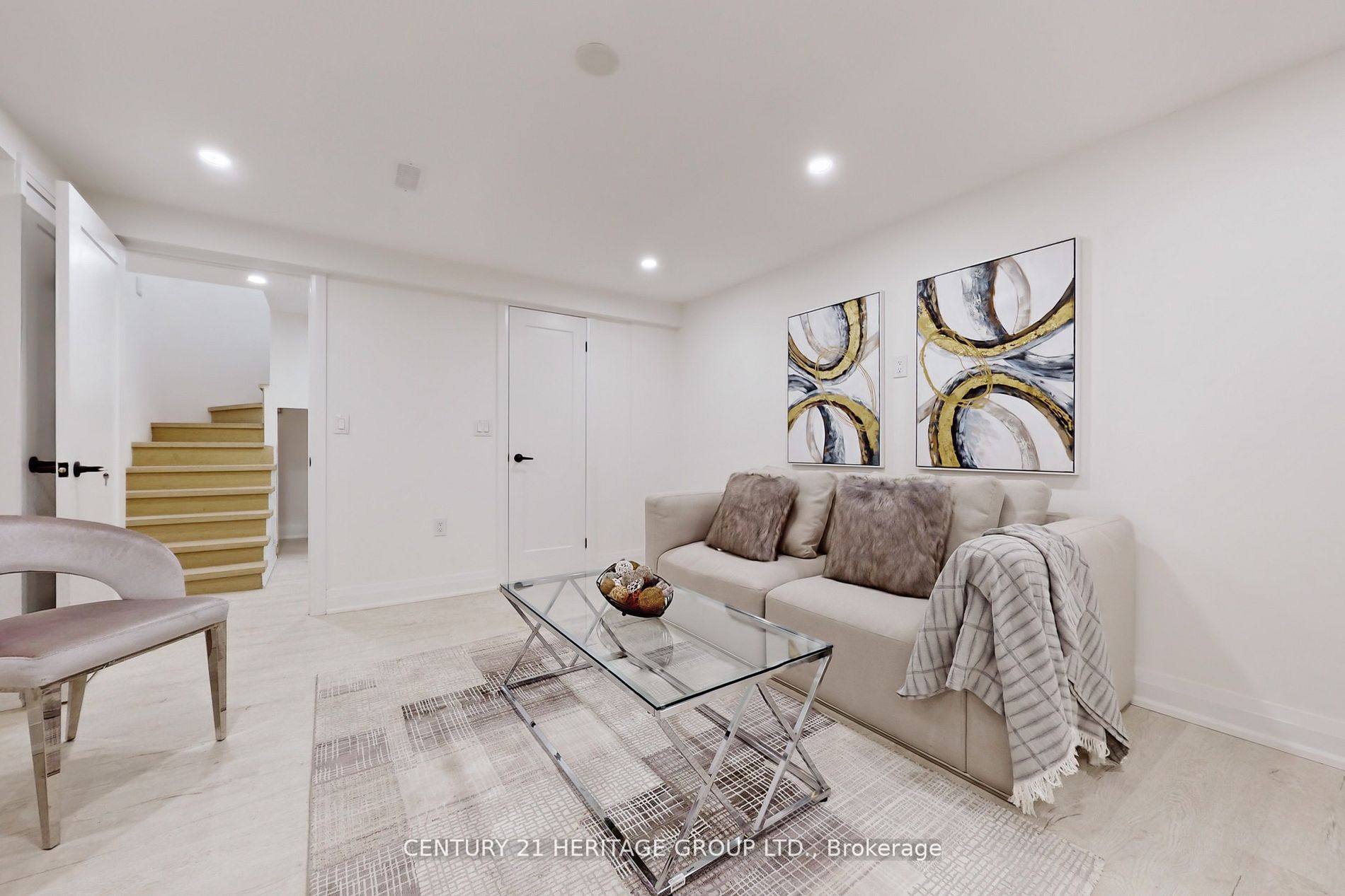 1 Rosegarden Cres