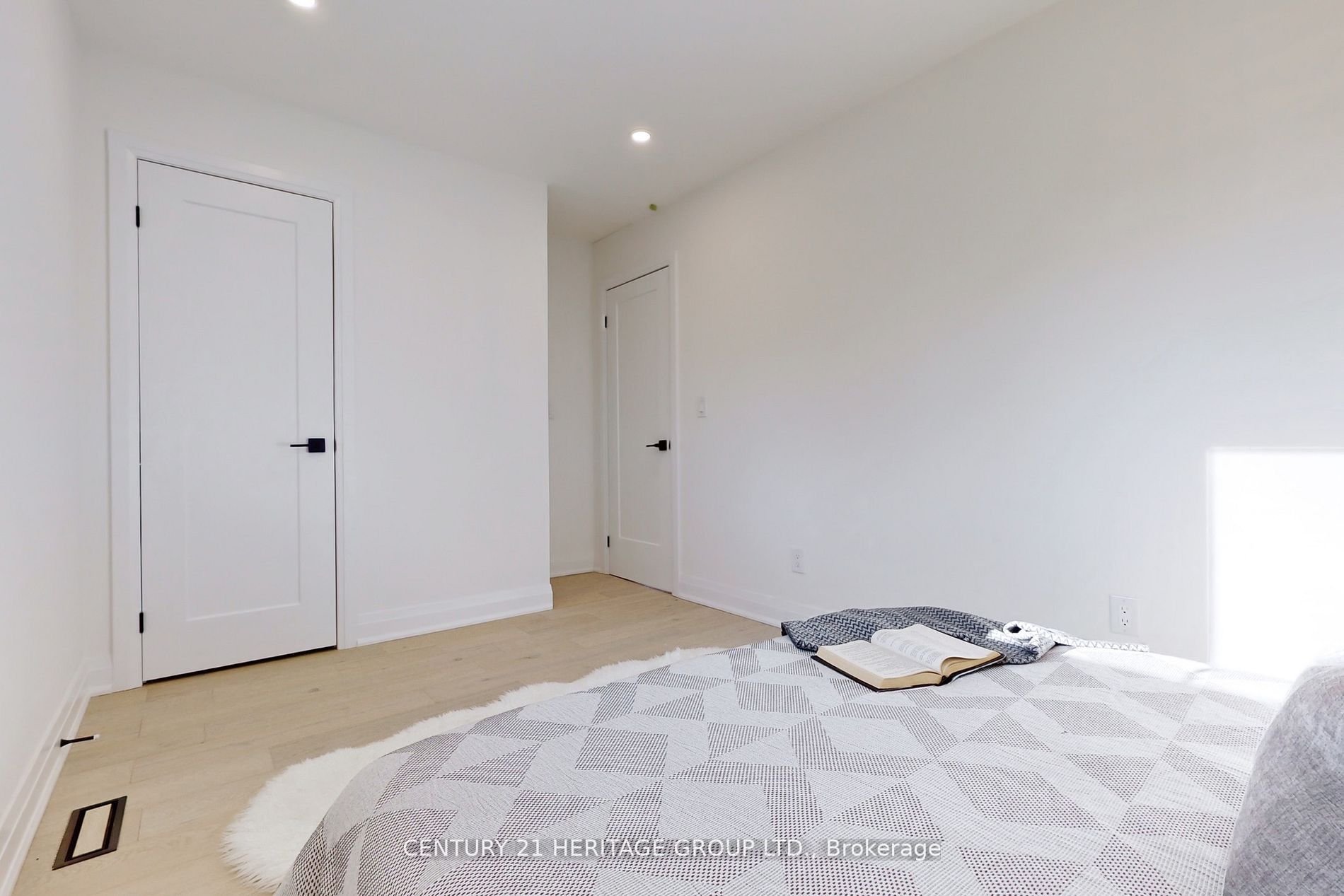 1 Rosegarden Cres