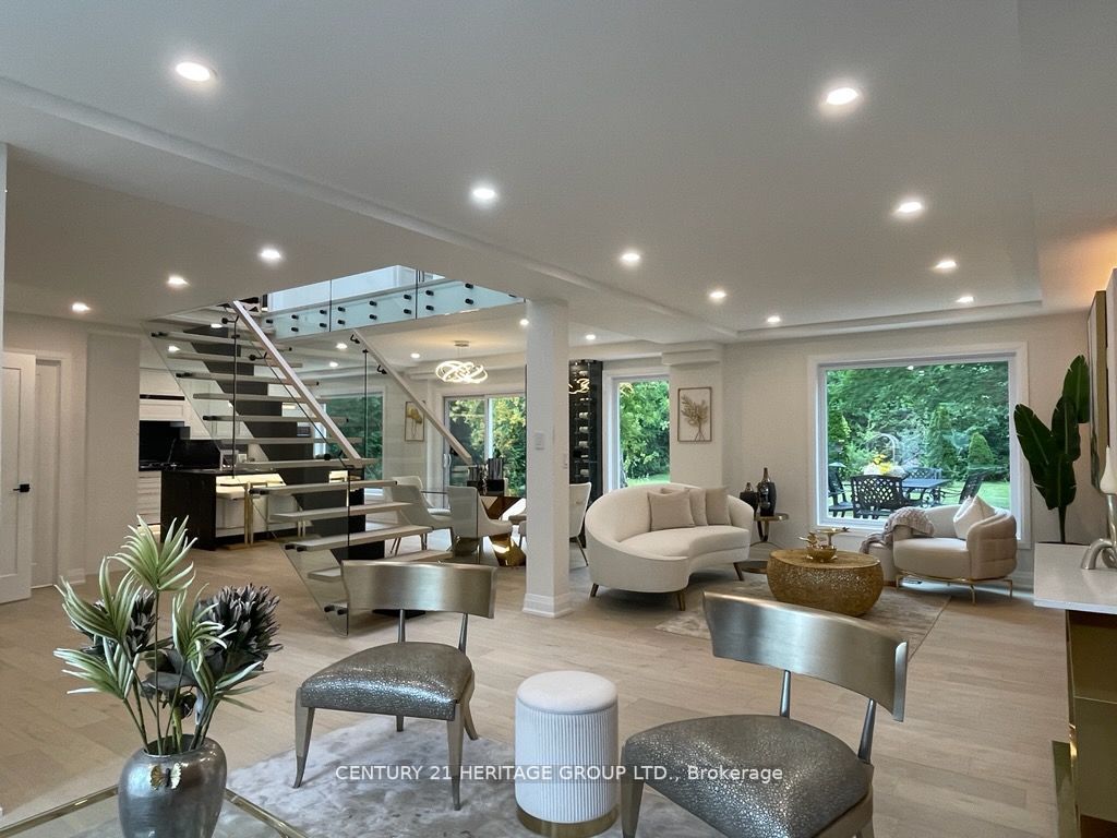 1 Rosegarden Cres