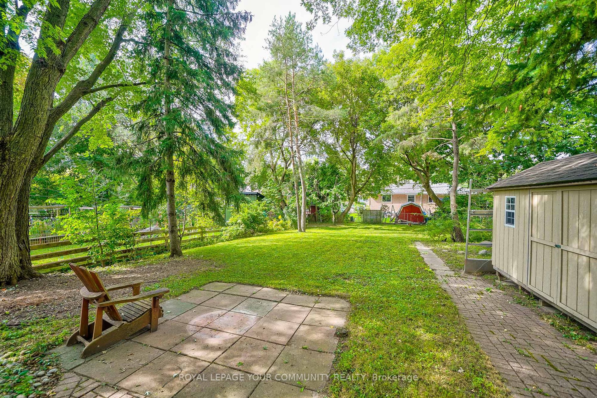 60 Hillview Drive