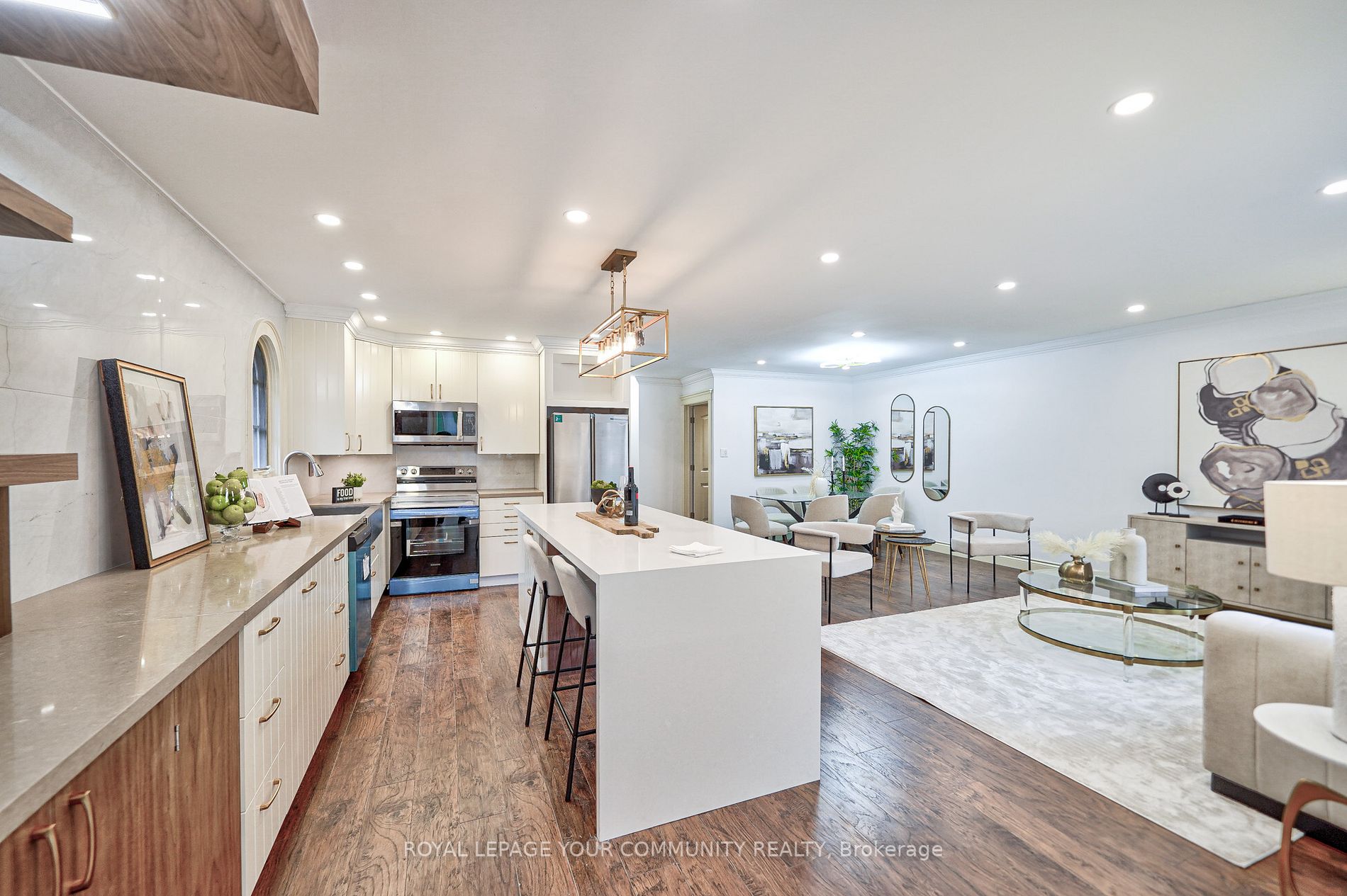 60 Hillview Drive