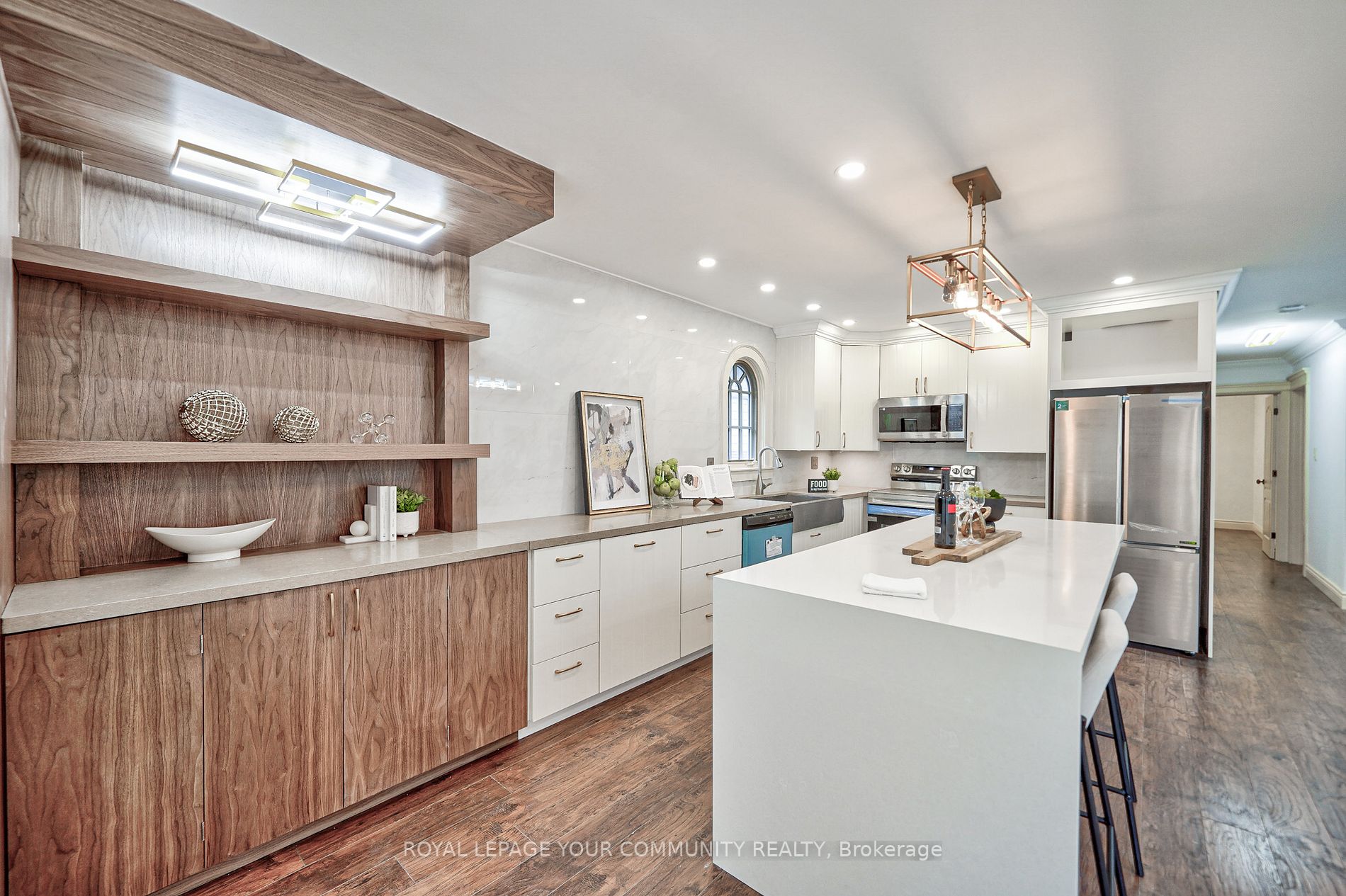 60 Hillview Drive