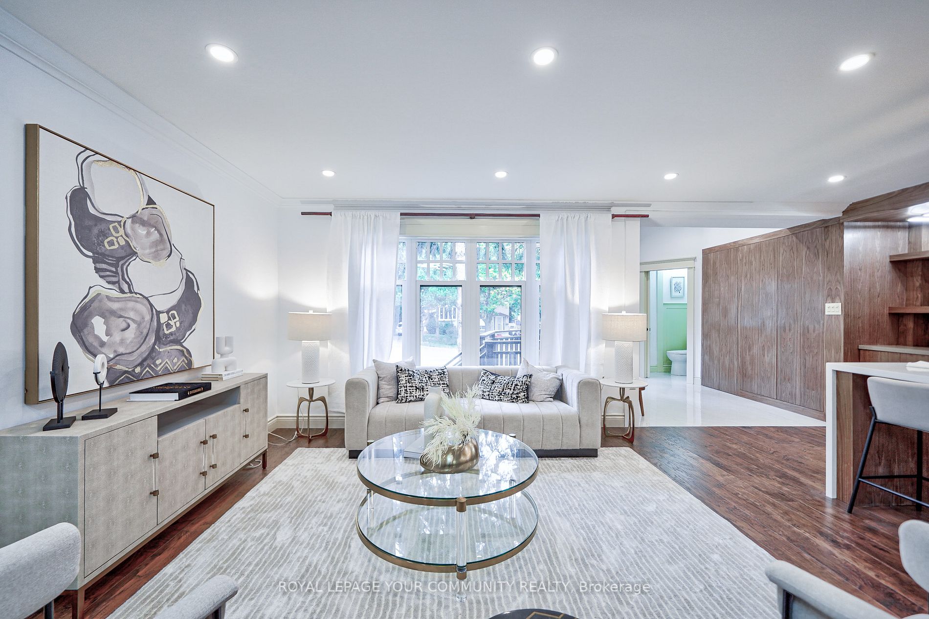 60 Hillview Drive