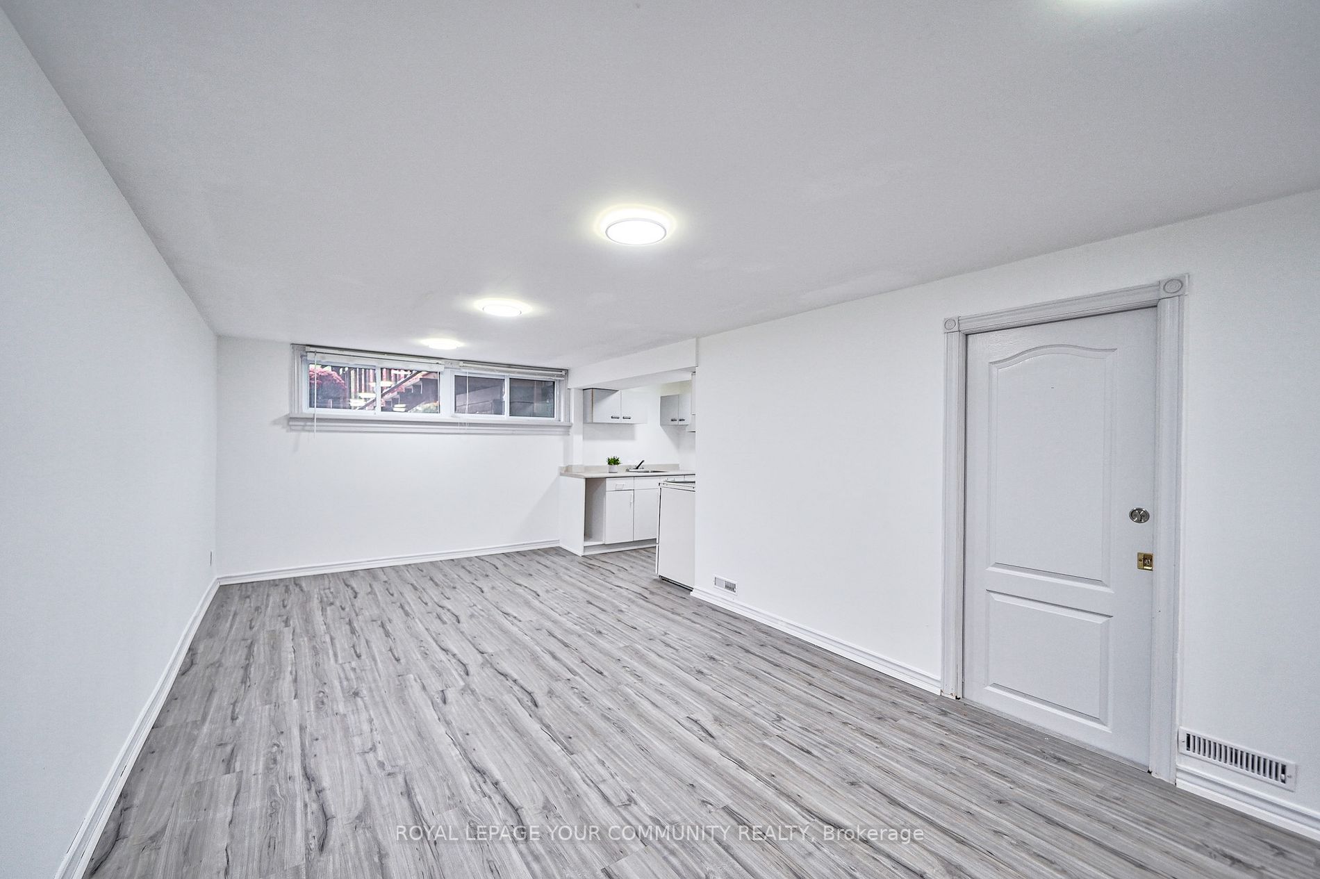 60 Hillview Drive